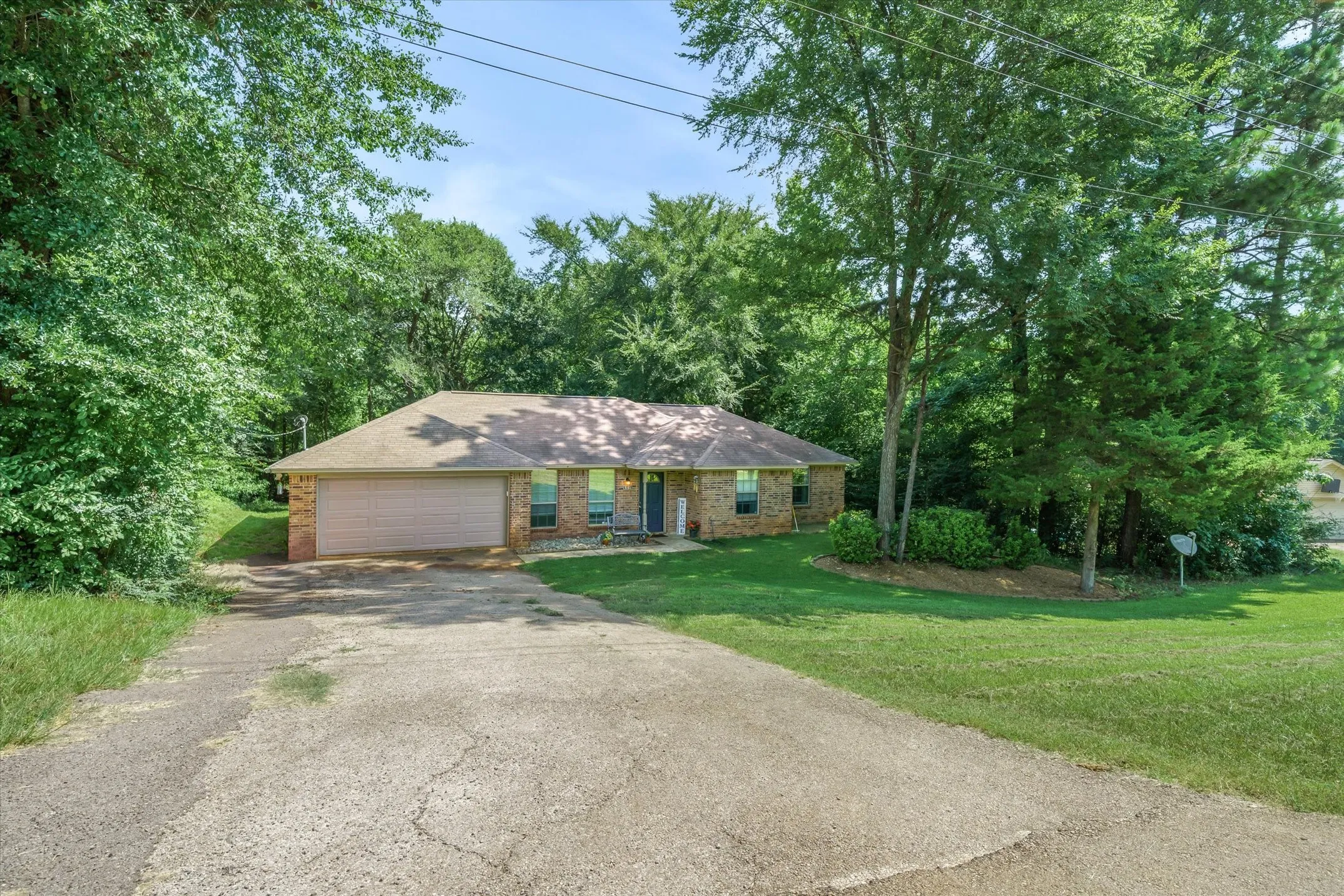 Single Family Residence For Sale in Smith County , 9165 Stonecreek, Tyler, Texas 75703, 3 Bedroom, 2 Bathroom, 2 Garage spaces, 1,376 Sqft, built in 2007, mls#21324729, Real Estate Agent in Tyler, Homes For Sale in Smith county, Homes For Sale in Tyler, Realtor in Tyler Texas, Real Estate Brokerage Independent Realty Texas, Luminita Cordes Realtor