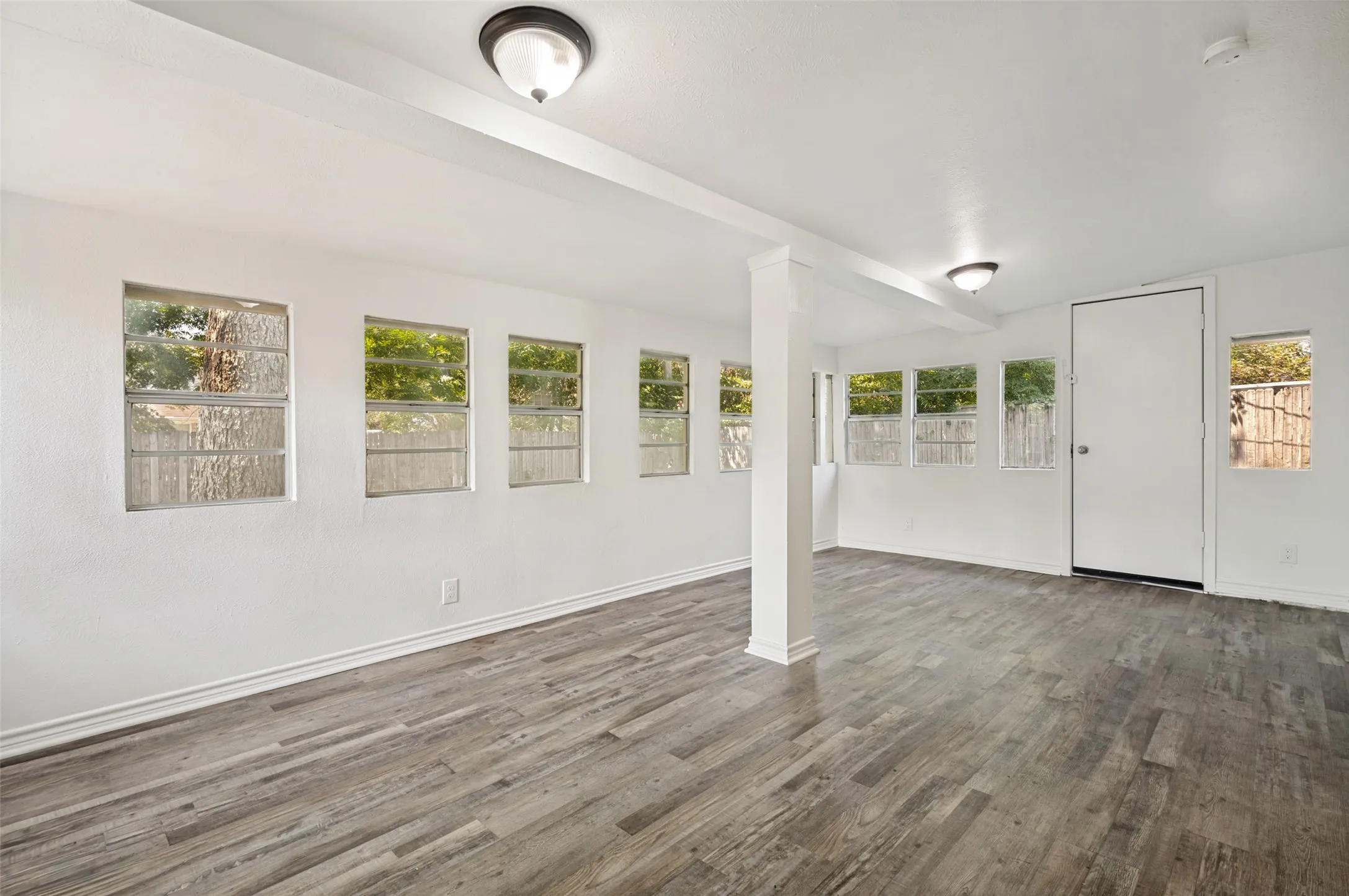 Single Family Residence For Sale in Dallas County , 706 Goodyear Street, Irving, Texas 75062, 3 Bedrooms, 2 Bathrooms, 2 Garage spaces, 1,588 Sqft, built in 1961, Price $324,900, mls#21324736, Real Estate Agent in Irving, Homes For Sale in Dallas county, Homes For Sale in Irving, Realtor in Irving Texas, Real Estate Brokerage Independent Realty Texas, Luminita Cordes Realtor