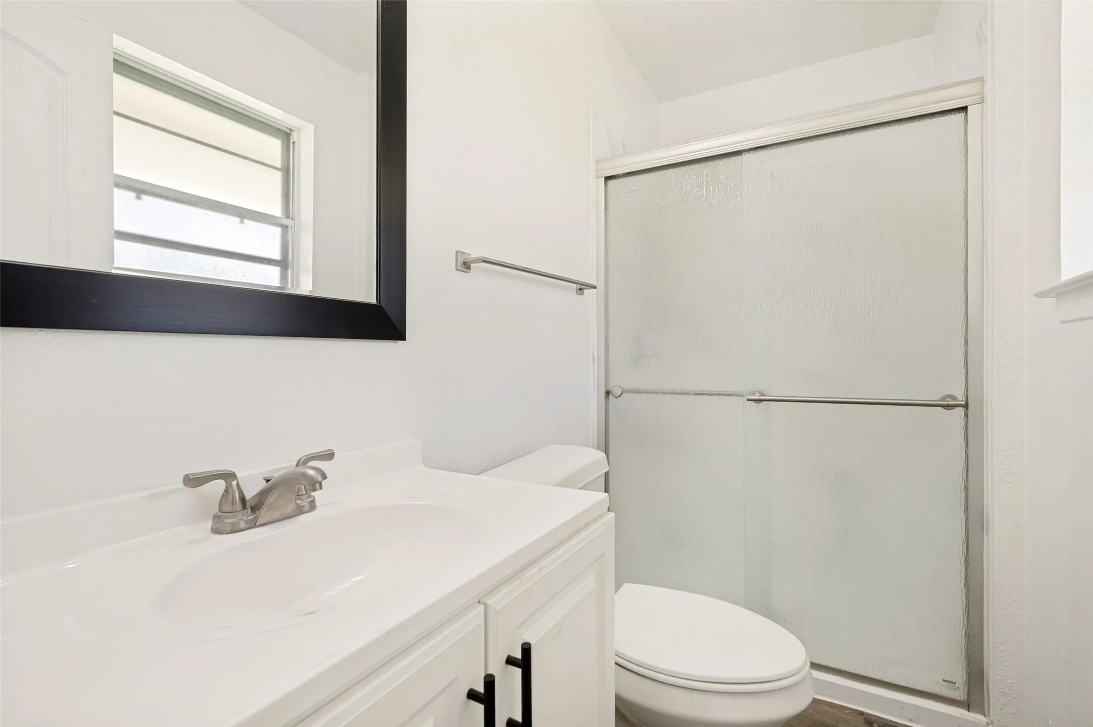 Single Family Residence For Sale in Dallas County , 706 Goodyear Street, Irving, Texas 75062, 3 Bedrooms, 2 Bathrooms, 2 Garage spaces, 1,588 Sqft, built in 1961, Price $324,900, mls#21324736, Real Estate Agent in Irving, Homes For Sale in Dallas county, Homes For Sale in Irving, Realtor in Irving Texas, Real Estate Brokerage Independent Realty Texas, Luminita Cordes Realtor
