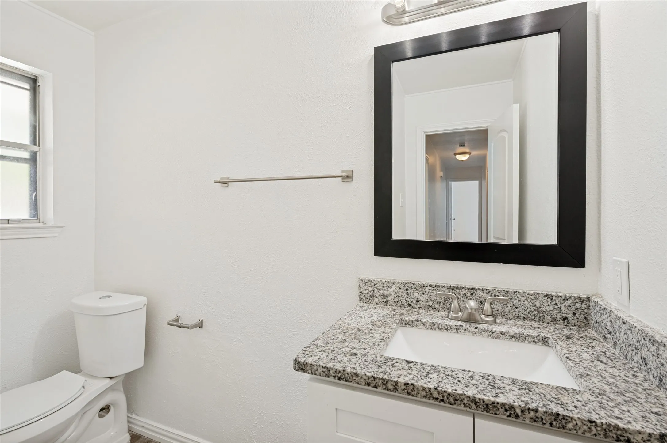 Single Family Residence For Sale in Dallas County , 706 Goodyear Street, Irving, Texas 75062, 3 Bedrooms, 2 Bathrooms, 2 Garage spaces, 1,588 Sqft, built in 1961, Price $324,900, mls#21324736, Real Estate Agent in Irving, Homes For Sale in Dallas county, Homes For Sale in Irving, Realtor in Irving Texas, Real Estate Brokerage Independent Realty Texas, Luminita Cordes Realtor