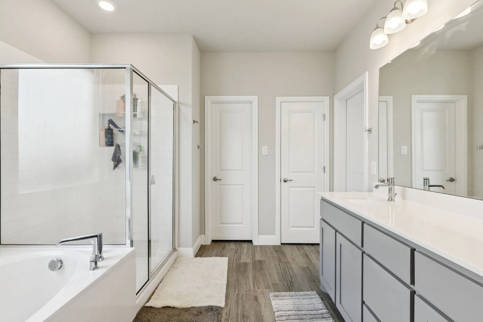 Single Family Residence For Sale in Ellis County , 622 Summer Grove Drive, Midlothian, Texas 76065, 5 Bedroom, 4 Bathroom, 3 Garage spaces, 3,164 Sqft, built in 2021, mls#21322130, Real Estate Agent in Midlothian, Homes For Sale in Ellis county, Homes For Sale in Midlothian, Realtor in Midlothian Texas, Real Estate Brokerage Independent Realty Texas, Luminita Cordes Realtor