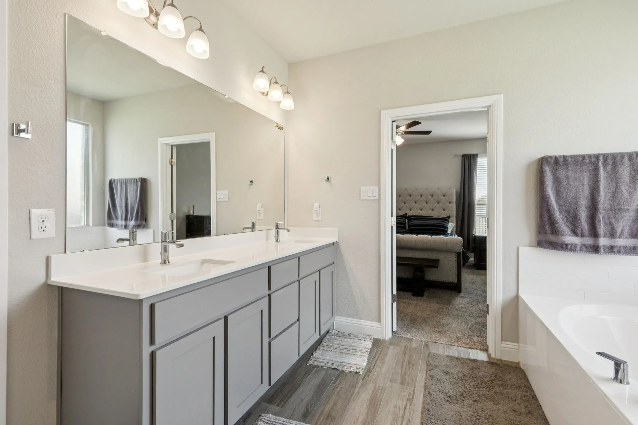 Primary Ensuite Bath