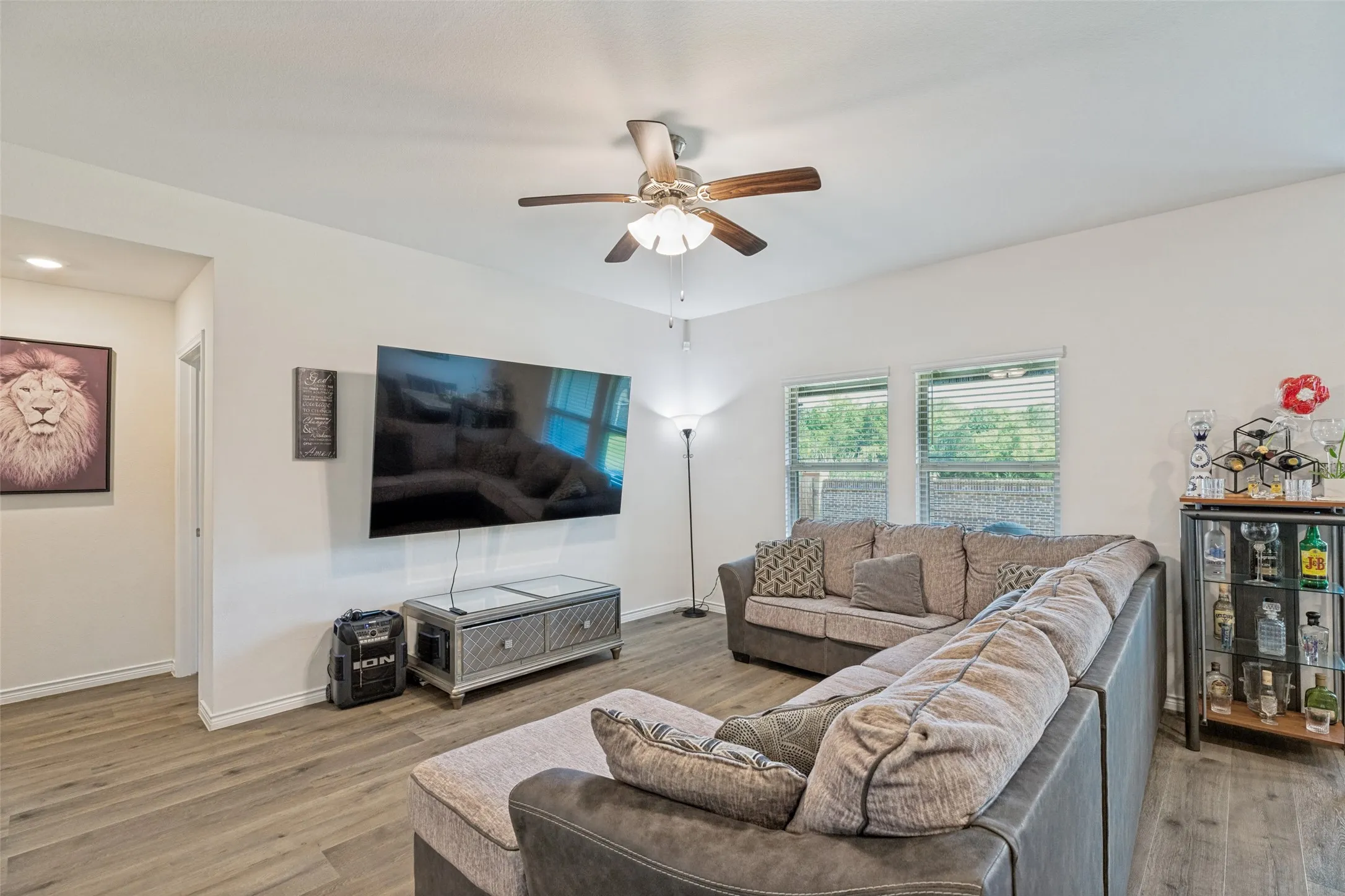 Single Family Residence For Sale in Collin County , 523 Summit Pass Lane, Princeton, Texas 75407, 3 Bedroom, 2 Bathroom, 2 Garage spaces, 1,480 Sqft, built in 2022, mls#21324675, Real Estate Agent in Princeton, Homes For Sale in Collin county, Homes For Sale in Princeton, Realtor in Princeton Texas, Real Estate Brokerage Independent Realty Texas, Luminita Cordes Realtor