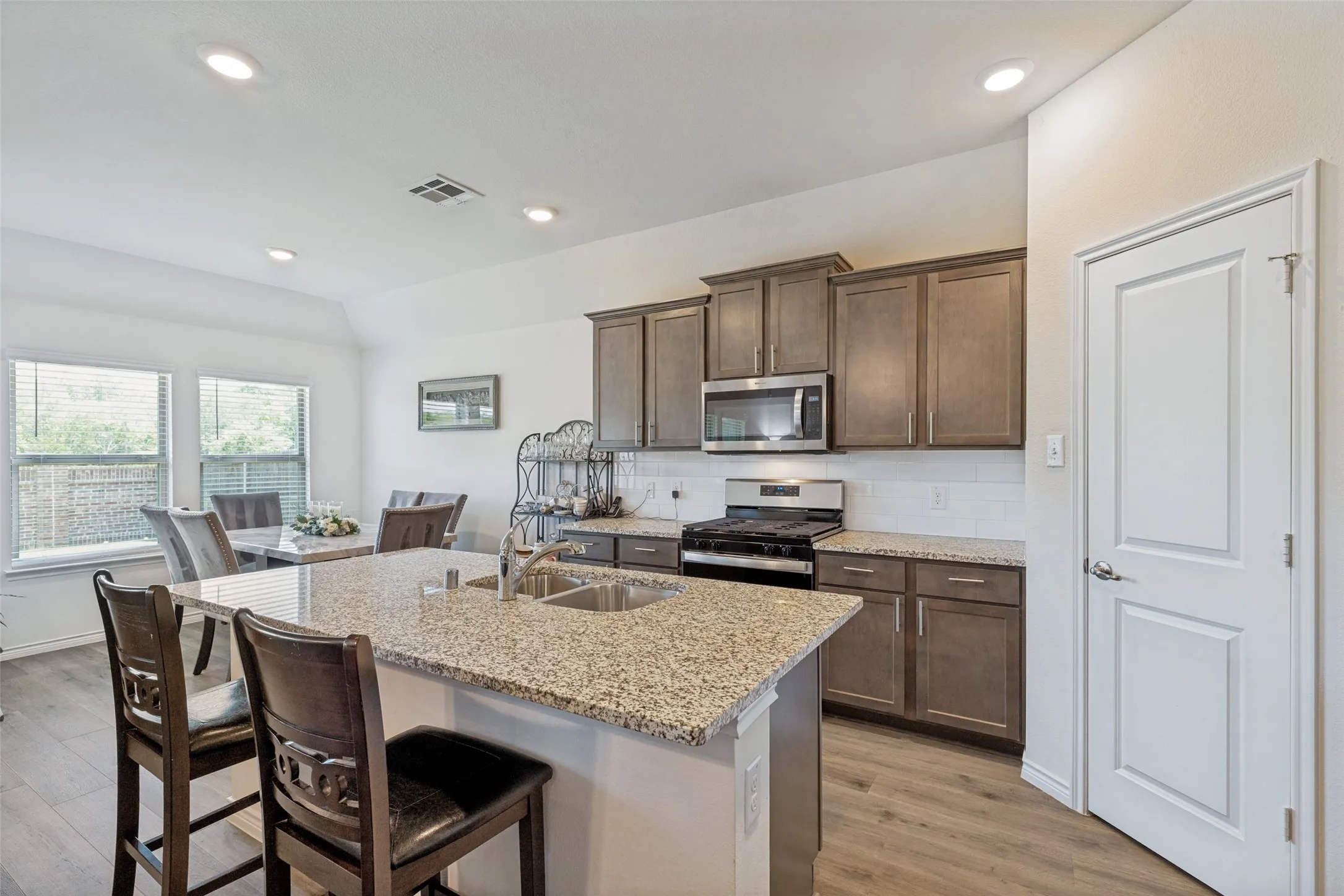 Single Family Residence For Sale in Collin County , 523 Summit Pass Lane, Princeton, Texas 75407, 3 Bedroom, 2 Bathroom, 2 Garage spaces, 1,480 Sqft, built in 2022, mls#21324675, Real Estate Agent in Princeton, Homes For Sale in Collin county, Homes For Sale in Princeton, Realtor in Princeton Texas, Real Estate Brokerage Independent Realty Texas, Luminita Cordes Realtor