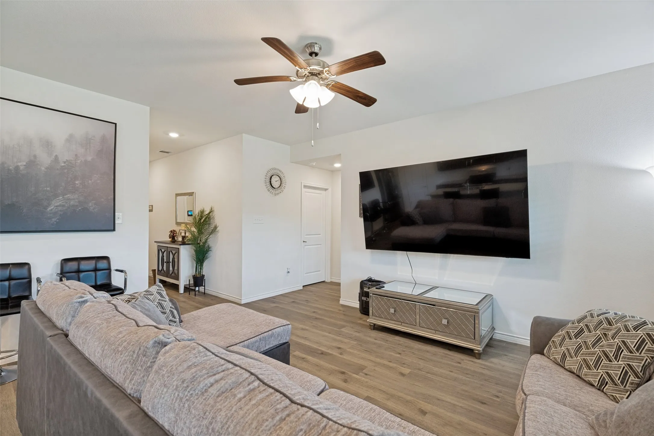 Single Family Residence For Sale in Collin County , 523 Summit Pass Lane, Princeton, Texas 75407, 3 Bedroom, 2 Bathroom, 2 Garage spaces, 1,480 Sqft, built in 2022, mls#21324675, Real Estate Agent in Princeton, Homes For Sale in Collin county, Homes For Sale in Princeton, Realtor in Princeton Texas, Real Estate Brokerage Independent Realty Texas, Luminita Cordes Realtor
