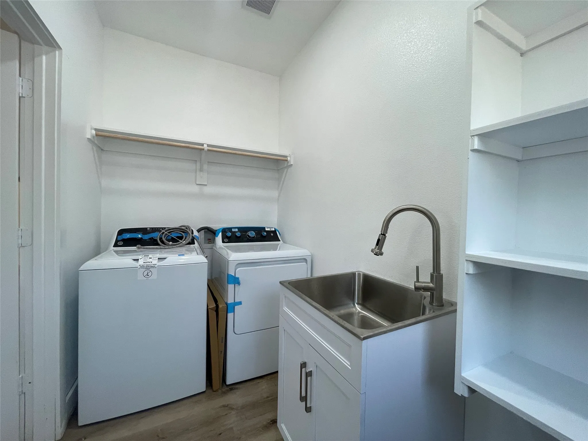 Single Family Residence For Sale in Hood County , 4313 Mountain Hollow Drive, Granbury, Texas 76048, 3 Bedroom, 2 Bathroom, Garage spaces, 1,600 Sqft, built in 2026, mls#21324666, Real Estate Agent in Granbury, Homes For Sale in Hood county, Homes For Sale in Granbury, Realtor in Granbury Texas, Real Estate Brokerage Independent Realty Texas, Luminita Cordes Realtor