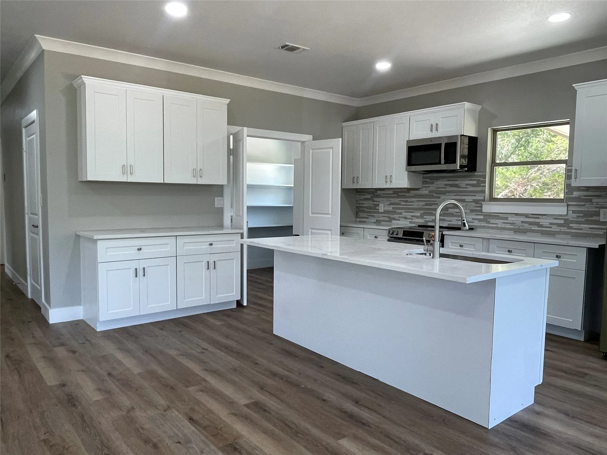 Single Family Residence For Sale in Hood County , 4311 Mountain Hollow Drive, Granbury, Texas 76048, 3 Bedroom, 2 Bathroom, Garage spaces, 1,600 Sqft, built in 2026, mls#21324691, Real Estate Agent in Granbury, Homes For Sale in Hood county, Homes For Sale in Granbury, Realtor in Granbury Texas, Real Estate Brokerage Independent Realty Texas, Luminita Cordes Realtor