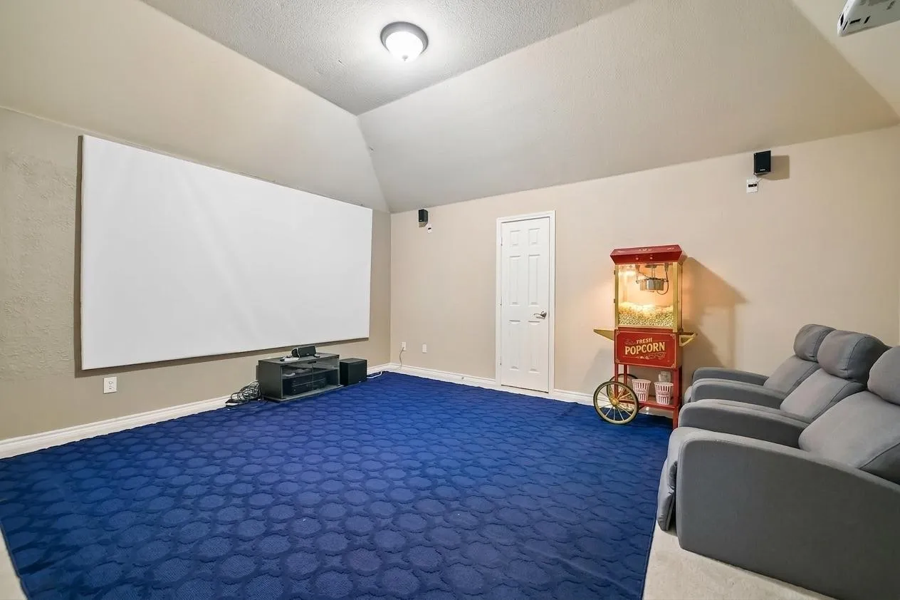 Single Family Residence For Sale in Collin County , 381 Fairlanding Avenue, Fairview, Texas 75069, 5 Bedroom, 4 Bathroom, 2 Garage spaces, 3,665 Sqft, built in 2005, mls#21324505, Real Estate Agent in Fairview, Homes For Sale in Collin county, Homes For Sale in Fairview, Realtor in Fairview Texas, Real Estate Brokerage Independent Realty Texas, Luminita Cordes Realtor