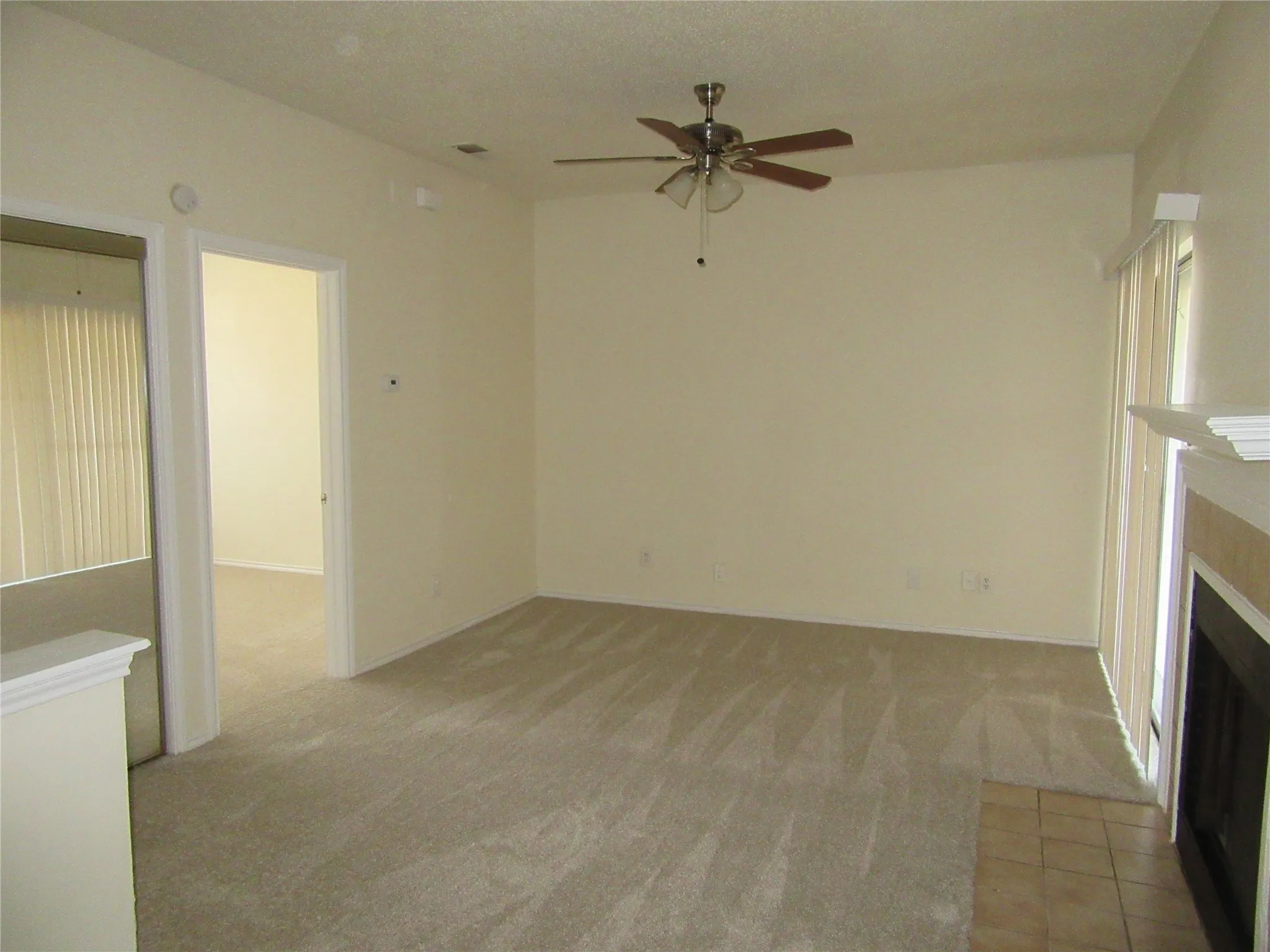 Condominium For Rent in Dallas County , 9737 Whitehurst Drive 31, Dallas, Texas 75243, 1 Bedroom, 1 Bathroom, Garage spaces, 573 Sqft, built in 1983, mls#21324753, Real Estate Agent in Dallas, Homes For Rent in Dallas county, Homes For Rent in Dallas, Realtor in Dallas Texas, Real Estate Brokerage Independent Realty Texas, Luminita Cordes Realtor