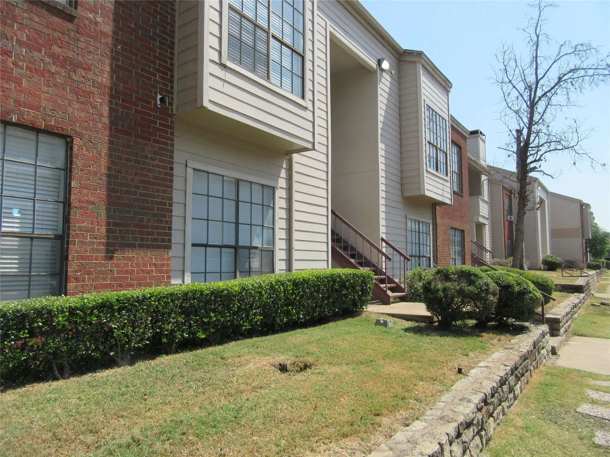 Condominium For Rent in Dallas County , 9737 Whitehurst Drive 31, Dallas, Texas 75243, 1 Bedroom, 1 Bathroom, Garage spaces, 573 Sqft, built in 1983, mls#21324753, Real Estate Agent in Dallas, Homes For Rent in Dallas county, Homes For Rent in Dallas, Realtor in Dallas Texas, Real Estate Brokerage Independent Realty Texas, Luminita Cordes Realtor