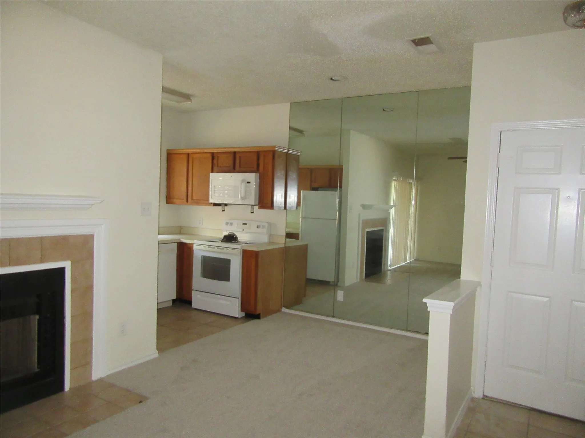 Condominium For Rent in Dallas County , 9737 Whitehurst Drive 31, Dallas, Texas 75243, 1 Bedroom, 1 Bathroom, Garage spaces, 573 Sqft, built in 1983, mls#21324753, Real Estate Agent in Dallas, Homes For Rent in Dallas county, Homes For Rent in Dallas, Realtor in Dallas Texas, Real Estate Brokerage Independent Realty Texas, Luminita Cordes Realtor