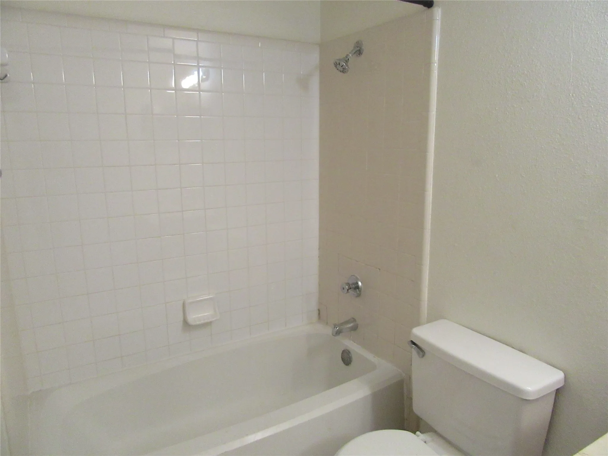 Condominium For Rent in Dallas County , 9737 Whitehurst Drive 31, Dallas, Texas 75243, 1 Bedroom, 1 Bathroom, Garage spaces, 573 Sqft, built in 1983, mls#21324753, Real Estate Agent in Dallas, Homes For Rent in Dallas county, Homes For Rent in Dallas, Realtor in Dallas Texas, Real Estate Brokerage Independent Realty Texas, Luminita Cordes Realtor