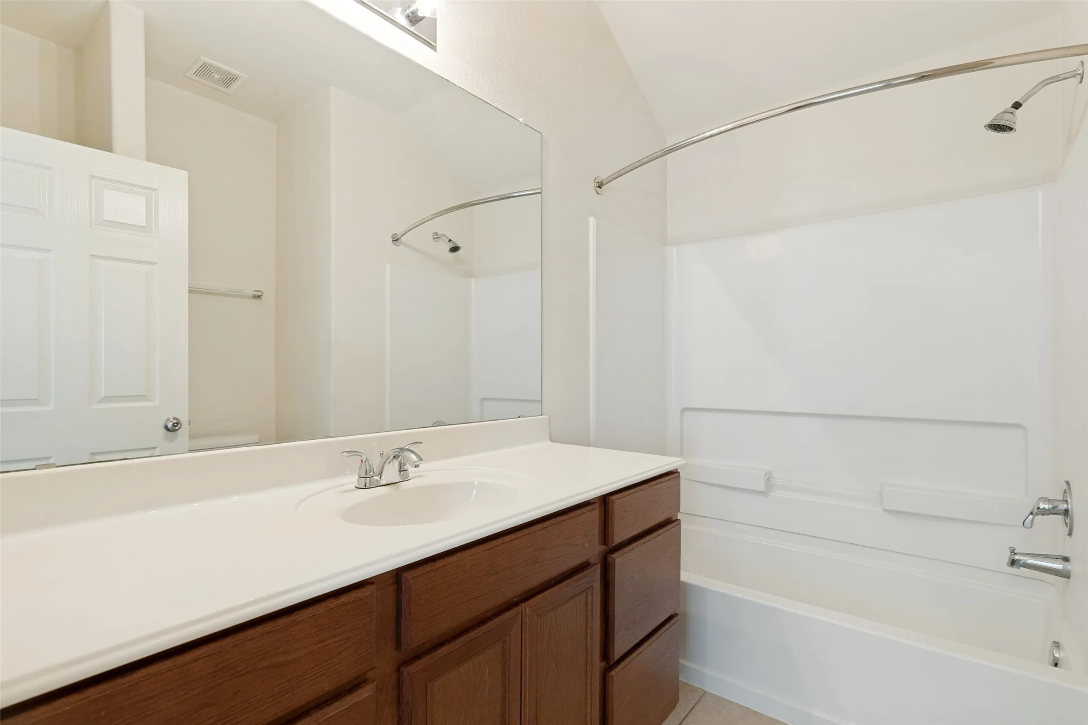 Single Family Residence For Rent in Collin County , 1800 Black Willow Trail, Anna, Texas 75409, 3 Bedroom, 2 Bathroom, 2 Garage spaces, 1,467 Sqft, built in 2012, mls#21324678, Real Estate Agent in Anna, Homes For Rent in Collin county, Homes For Rent in Anna, Realtor in Anna Texas, Real Estate Brokerage Independent Realty Texas, Luminita Cordes Realtor