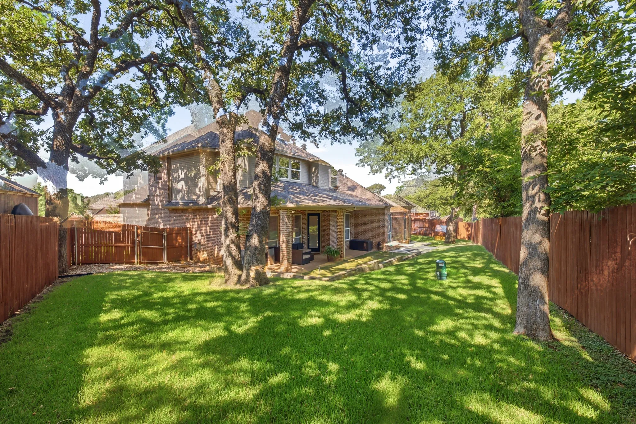 Single Family Residence For Sale in Tarrant County , 710 Knott Court, Euless, Texas 76039, 4 Bedroom, 4 Bathroom, 3 Garage spaces, 3,176 Sqft, built in 2004, mls#21315864, Real Estate Agent in Euless, Homes For Sale in Tarrant county, Homes For Sale in Euless, Realtor in Euless Texas, Real Estate Brokerage Independent Realty Texas, Luminita Cordes Realtor