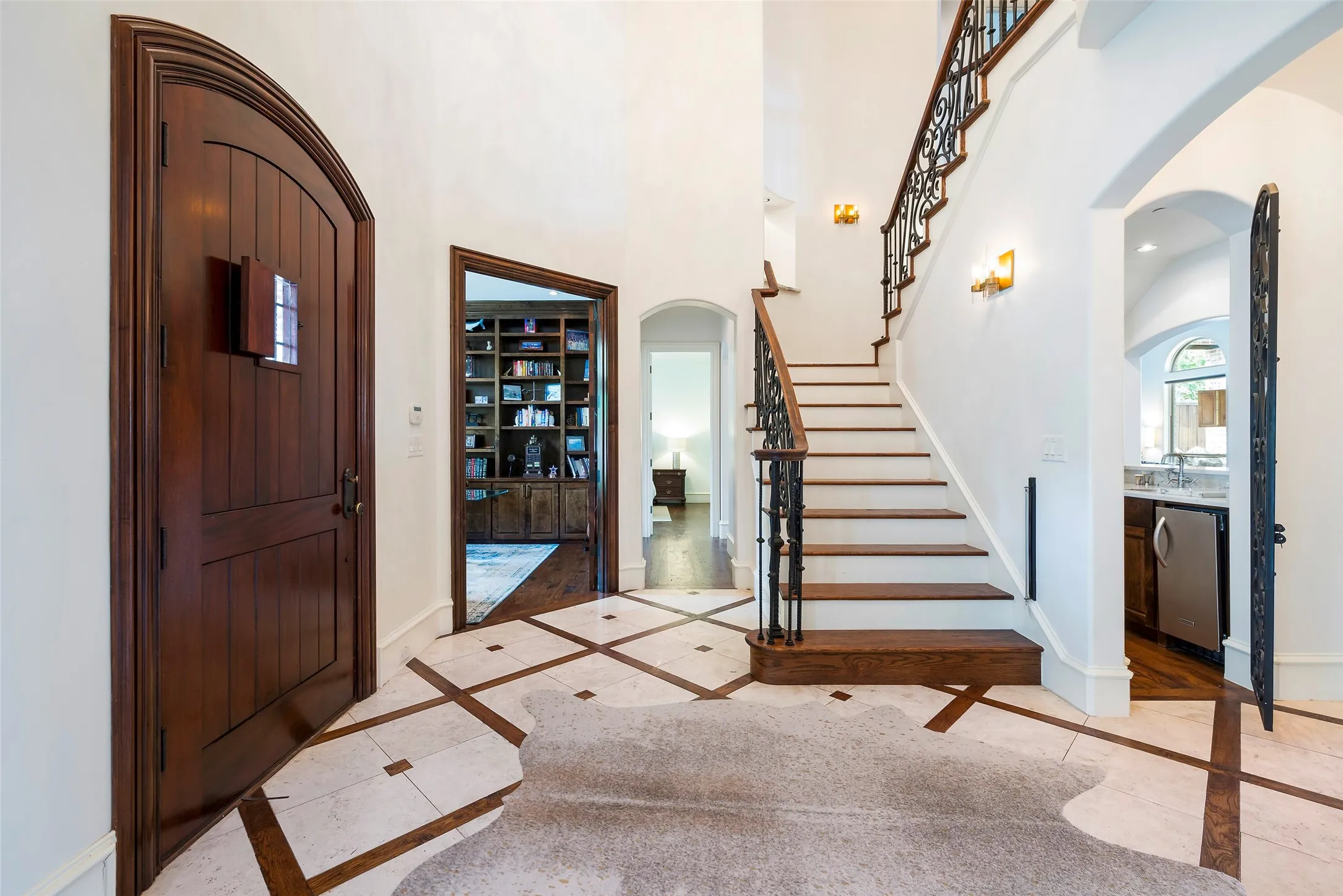 Single Family Residence For Sale in Dallas County , 3309 Northwest Parkway, University Park, Texas 75225, 5 Bedroom, 5 Bathroom, 2 Garage spaces, 5,008 Sqft, built in 2012, mls#21324612, Real Estate Agent in University Park, Homes For Sale in Dallas county, Homes For Sale in University Park, Realtor in University Park Texas, Real Estate Brokerage Independent Realty Texas, Luminita Cordes Realtor