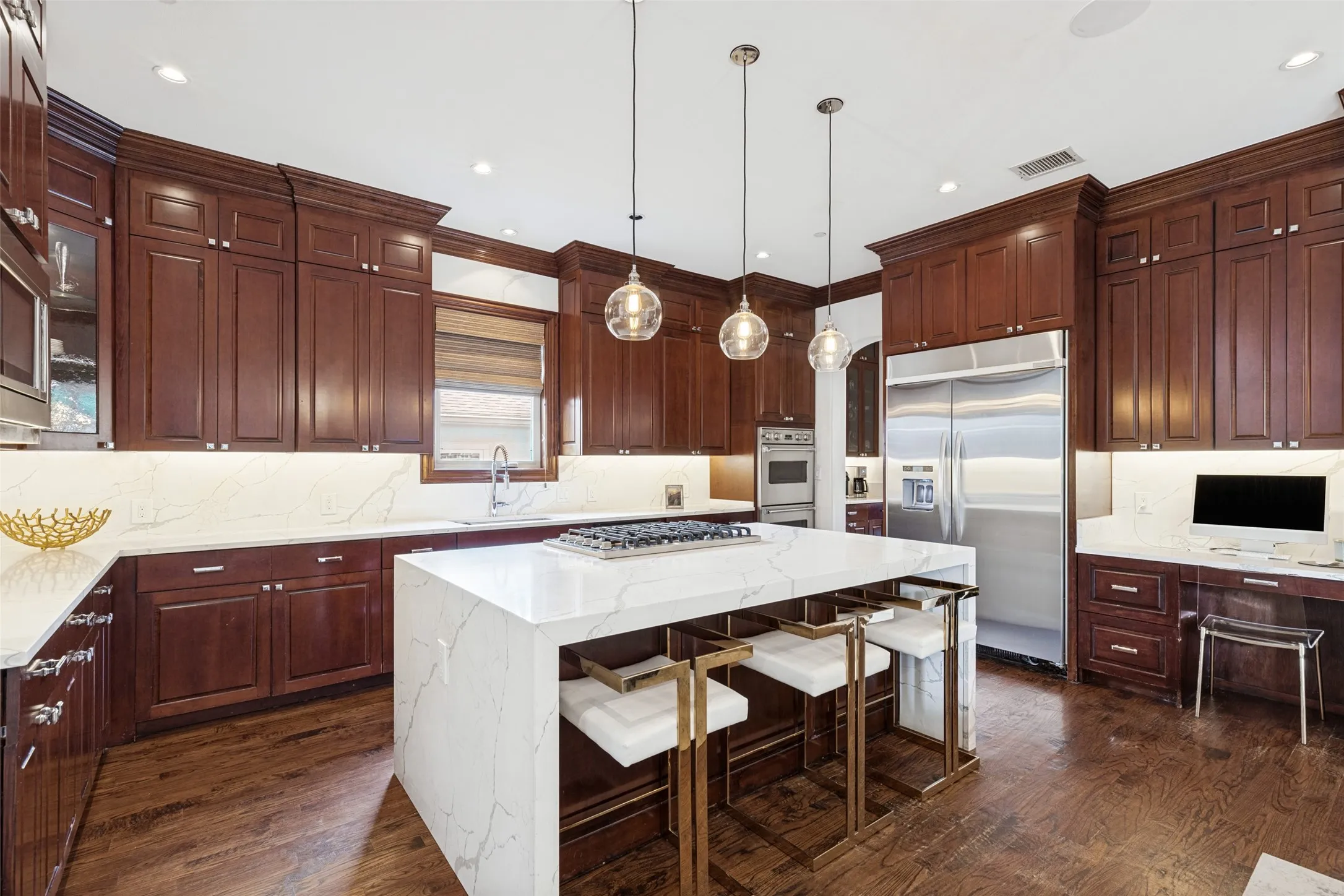 Single Family Residence For Sale in Dallas County , 3309 Northwest Parkway, University Park, Texas 75225, 5 Bedroom, 5 Bathroom, 2 Garage spaces, 5,008 Sqft, built in 2012, mls#21324612, Real Estate Agent in University Park, Homes For Sale in Dallas county, Homes For Sale in University Park, Realtor in University Park Texas, Real Estate Brokerage Independent Realty Texas, Luminita Cordes Realtor
