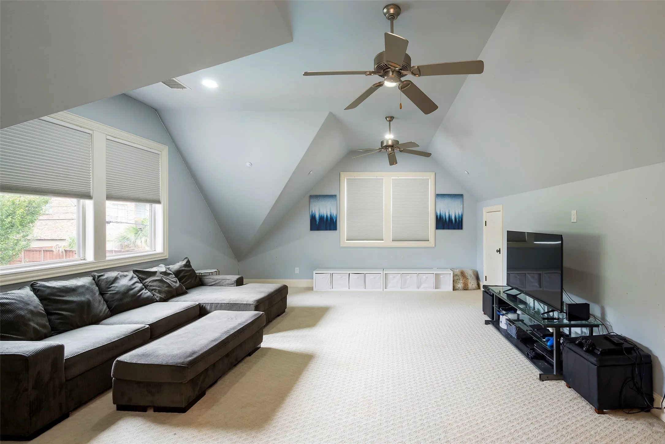 Single Family Residence For Sale in Dallas County , 3309 Northwest Parkway, University Park, Texas 75225, 5 Bedroom, 5 Bathroom, 2 Garage spaces, 5,008 Sqft, built in 2012, mls#21324612, Real Estate Agent in University Park, Homes For Sale in Dallas county, Homes For Sale in University Park, Realtor in University Park Texas, Real Estate Brokerage Independent Realty Texas, Luminita Cordes Realtor