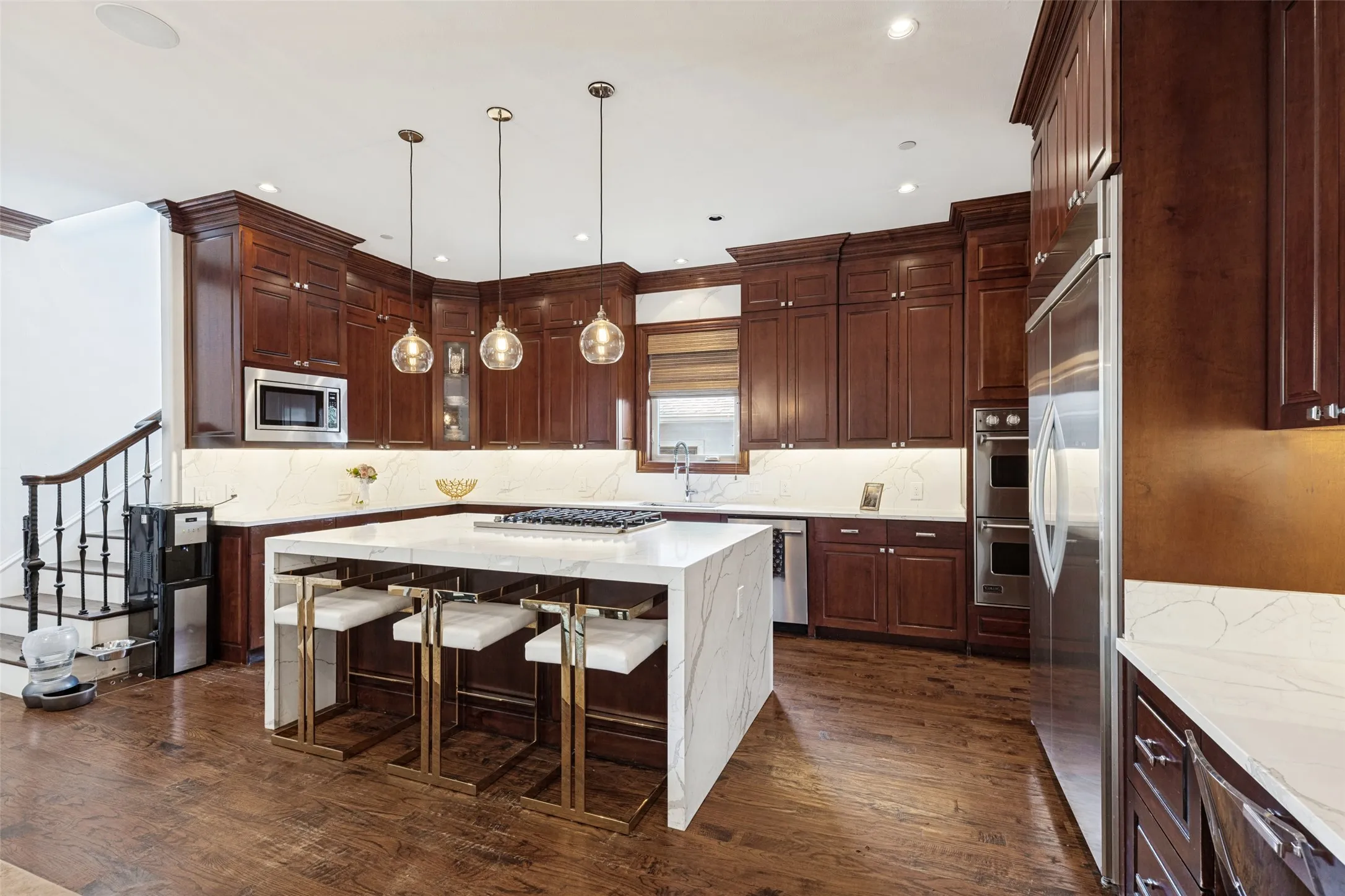 Single Family Residence For Sale in Dallas County , 3309 Northwest Parkway, University Park, Texas 75225, 5 Bedroom, 5 Bathroom, 2 Garage spaces, 5,008 Sqft, built in 2012, mls#21324612, Real Estate Agent in University Park, Homes For Sale in Dallas county, Homes For Sale in University Park, Realtor in University Park Texas, Real Estate Brokerage Independent Realty Texas, Luminita Cordes Realtor