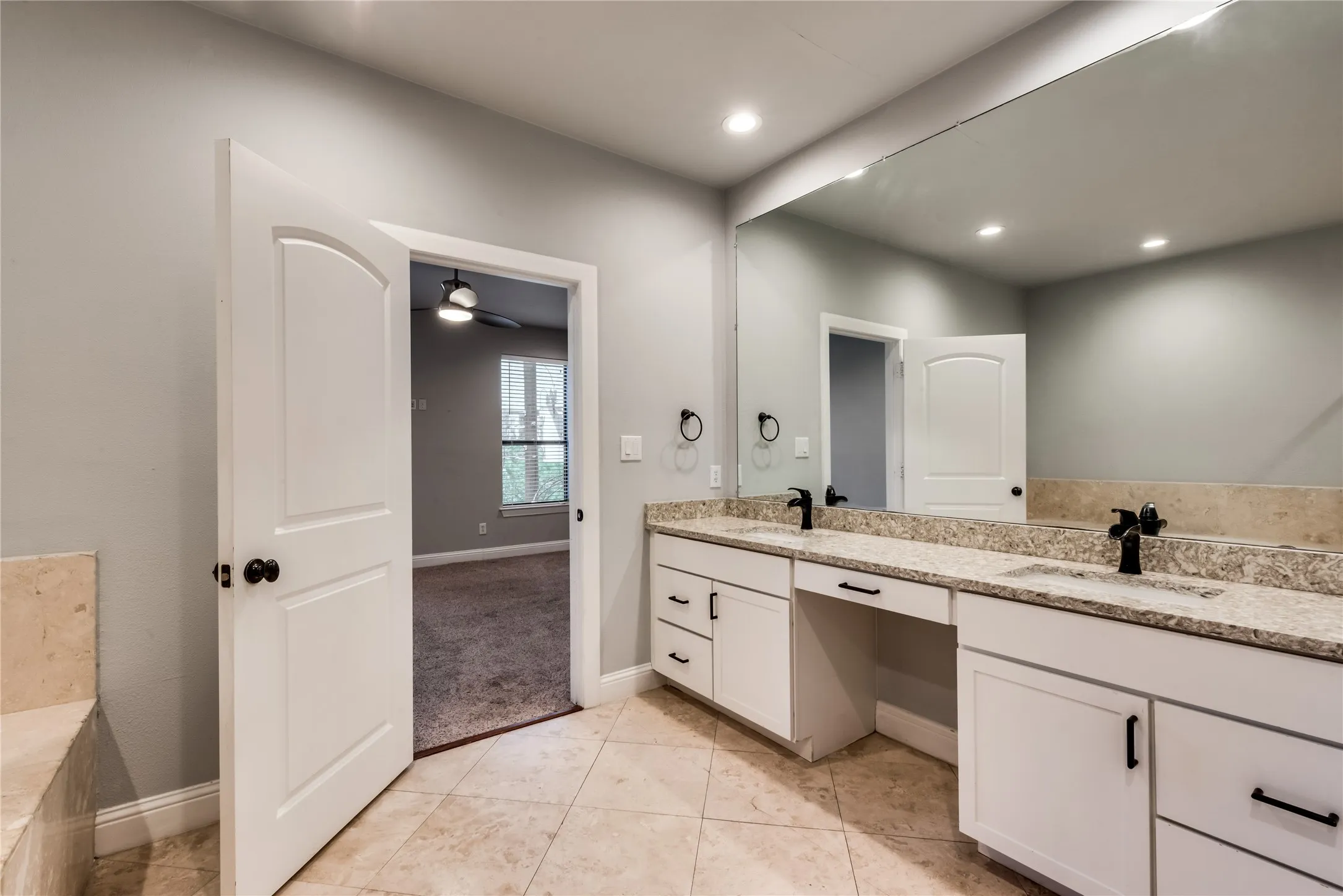 Townhouse For Rent in Dallas County , 3619 Edgar Place, Dallas, Texas 75204, 2 Bedroom, 3 Bathroom, 2 Garage spaces, 2,116 Sqft, built in 2005, mls#21324766, Real Estate Agent in Dallas, Homes For Rent in Dallas county, Homes For Rent in Dallas, Realtor in Dallas Texas, Real Estate Brokerage Independent Realty Texas, Luminita Cordes Realtor