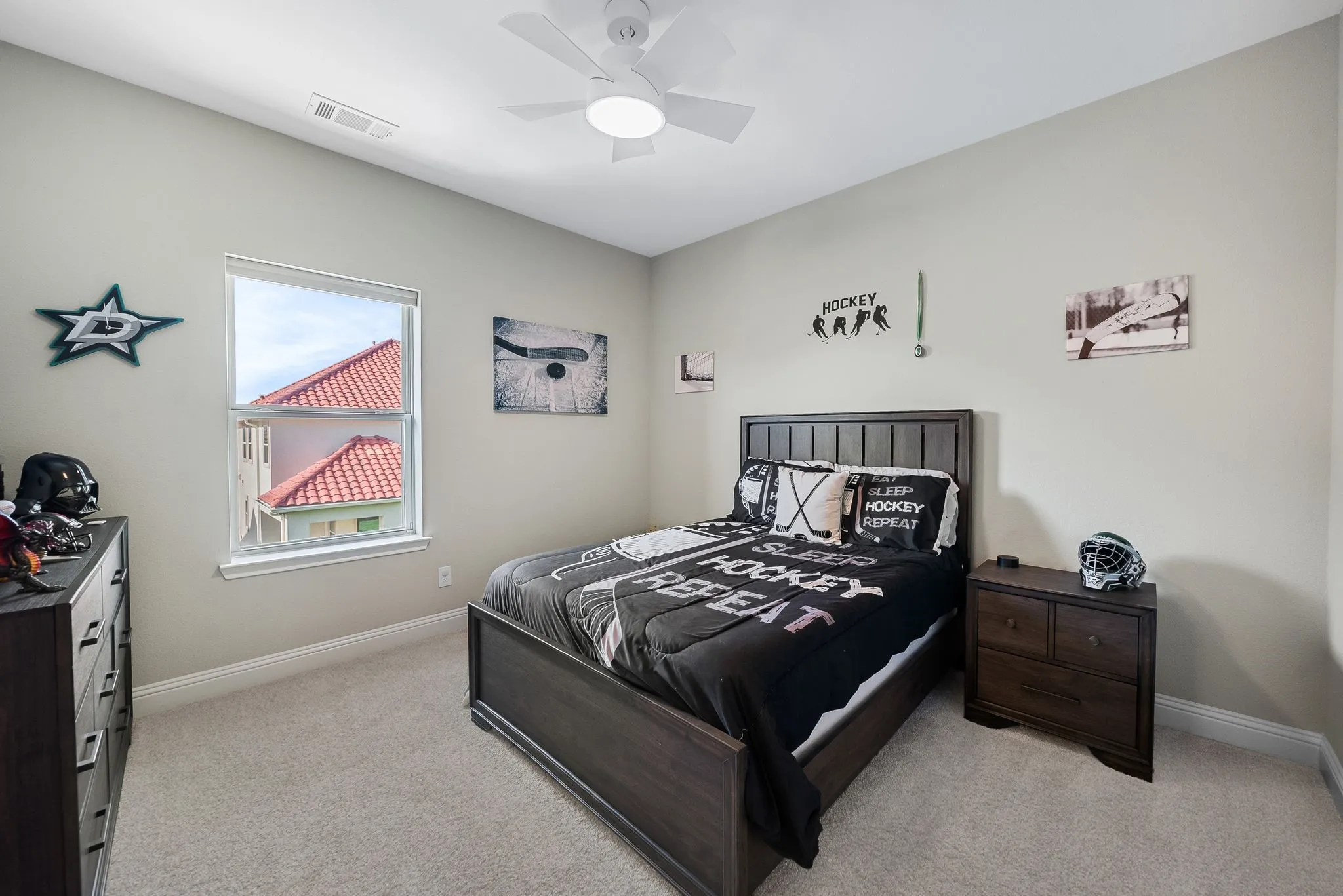 Single Family Residence For Sale in Denton County , 762 Spurlock Street, Frisco, Texas 75036, 4 Bedroom, 4 Bathroom, 5 Garage spaces, 4,267 Sqft, built in 2019, mls#21316479, Real Estate Agent in Frisco, Homes For Sale in Denton county, Homes For Sale in Frisco, Realtor in Frisco Texas, Real Estate Brokerage Independent Realty Texas, Luminita Cordes Realtor