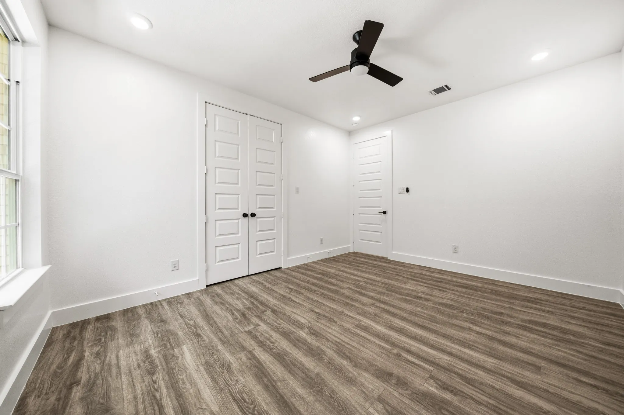 Single Family Residence For Sale in Hill County , 24113 Stonewood Drive, Whitney, Texas 76692, 4 Bedroom, 2 Bathroom, 2 Garage spaces, 2,600 Sqft, built in 2026, mls#21324479, Real Estate Agent in Whitney, Homes For Sale in Hill county, Homes For Sale in Whitney, Realtor in Whitney Texas, Real Estate Brokerage Independent Realty Texas, Luminita Cordes Realtor