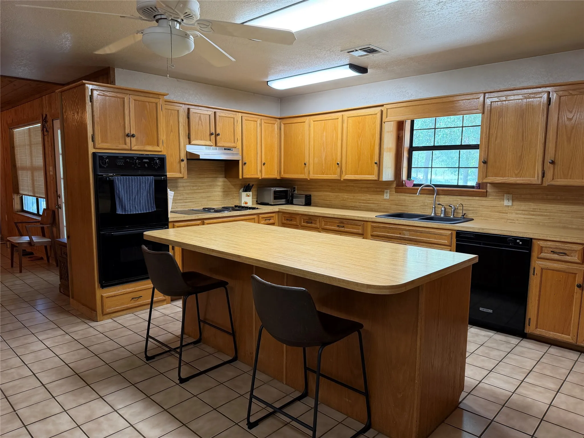 Ranch For Sale in Hamilton County , 10047 E State Highway 36, Jonesboro, Texas 76538, 0, 0, Garage spaces, 0 Sqft, built in 1994, mls#21324801, Real Estate Agent in Jonesboro, Homes For Sale in Hamilton county, Homes For Sale in Jonesboro, Realtor in Jonesboro Texas, Real Estate Brokerage Independent Realty Texas, Luminita Cordes Realtor