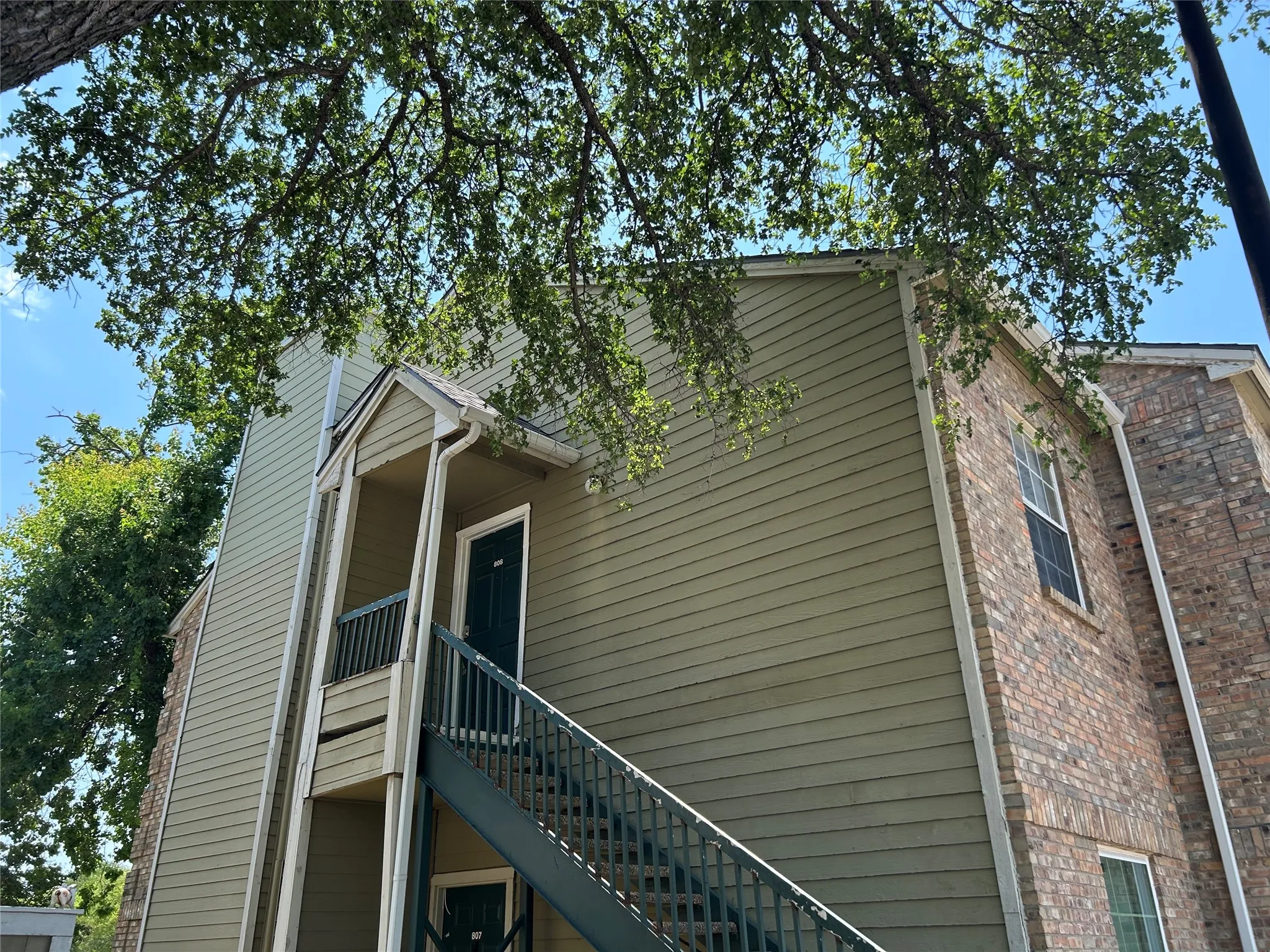 Condominium For Sale in Dallas County , 4107 Esters Road 808, Irving, Texas 75038, 2 Bedroom, 2 Bathroom, Garage spaces, 906 Sqft, built in 1984, mls#21324819, Real Estate Agent in Irving, Homes For Sale in Dallas county, Homes For Sale in Irving, Realtor in Irving Texas, Real Estate Brokerage Independent Realty Texas, Luminita Cordes Realtor