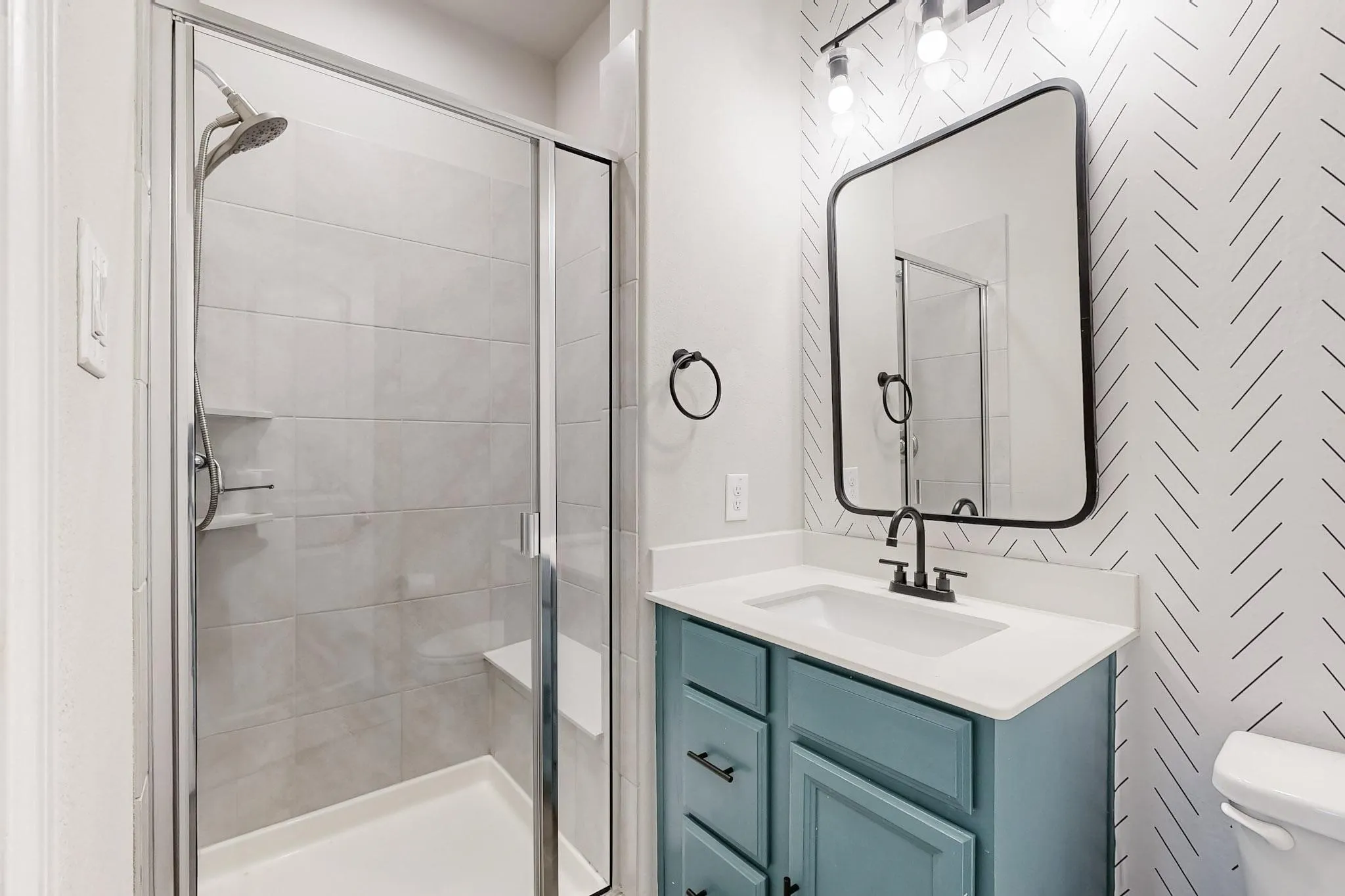 Single Family Residence For Sale in Collin County , 2844 Hackberry Creek Trail, Celina, Texas 75078, 5 Bedroom, 4 Bathroom, 2 Garage spaces, 3,114 Sqft, built in 2017, mls#21324798, Real Estate Agent in Celina, Homes For Sale in Collin county, Homes For Sale in Celina, Realtor in Celina Texas, Real Estate Brokerage Independent Realty Texas, Luminita Cordes Realtor