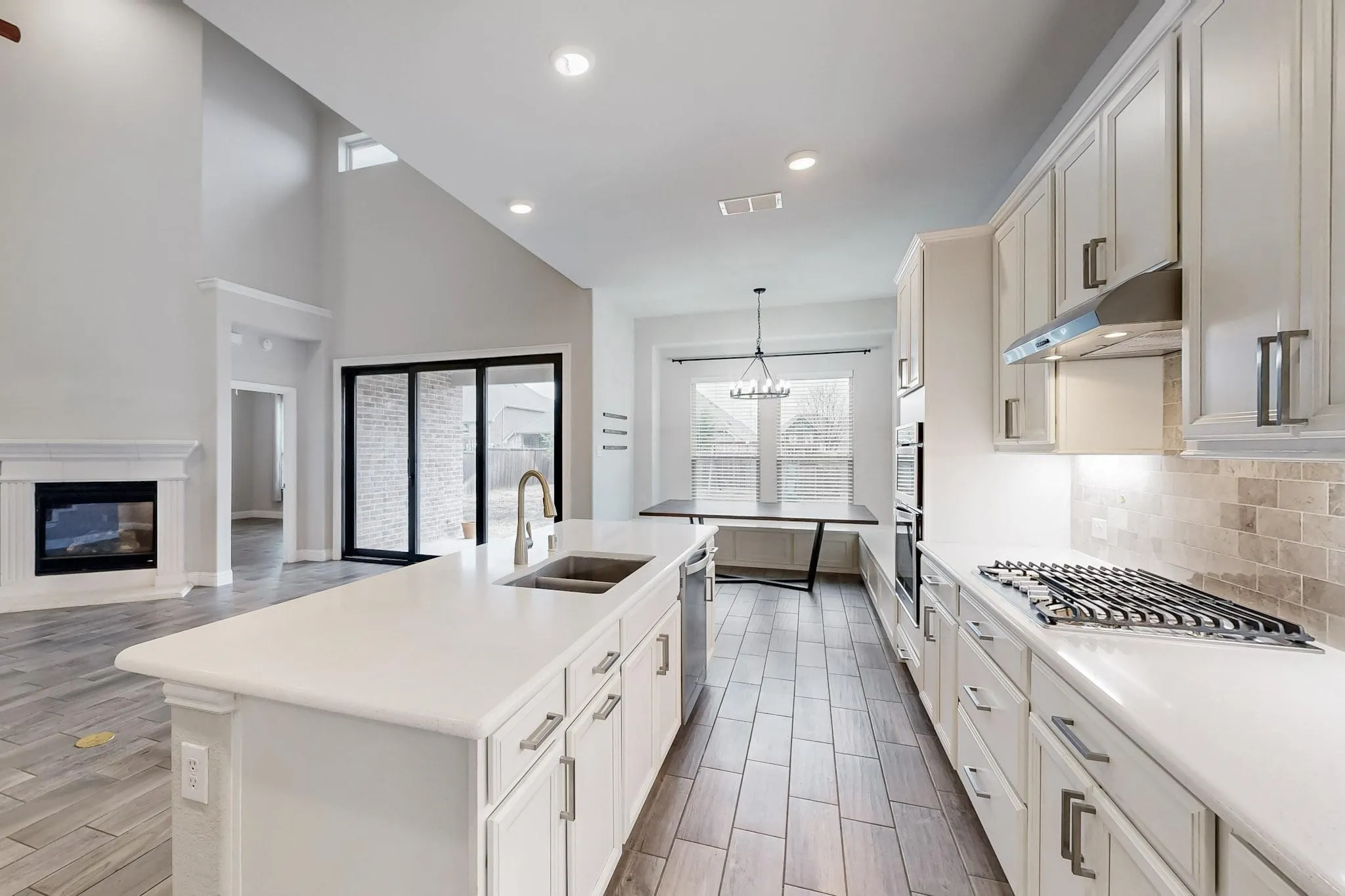 Single Family Residence For Sale in Collin County , 2844 Hackberry Creek Trail, Celina, Texas 75078, 5 Bedroom, 4 Bathroom, 2 Garage spaces, 3,114 Sqft, built in 2017, mls#21324798, Real Estate Agent in Celina, Homes For Sale in Collin county, Homes For Sale in Celina, Realtor in Celina Texas, Real Estate Brokerage Independent Realty Texas, Luminita Cordes Realtor