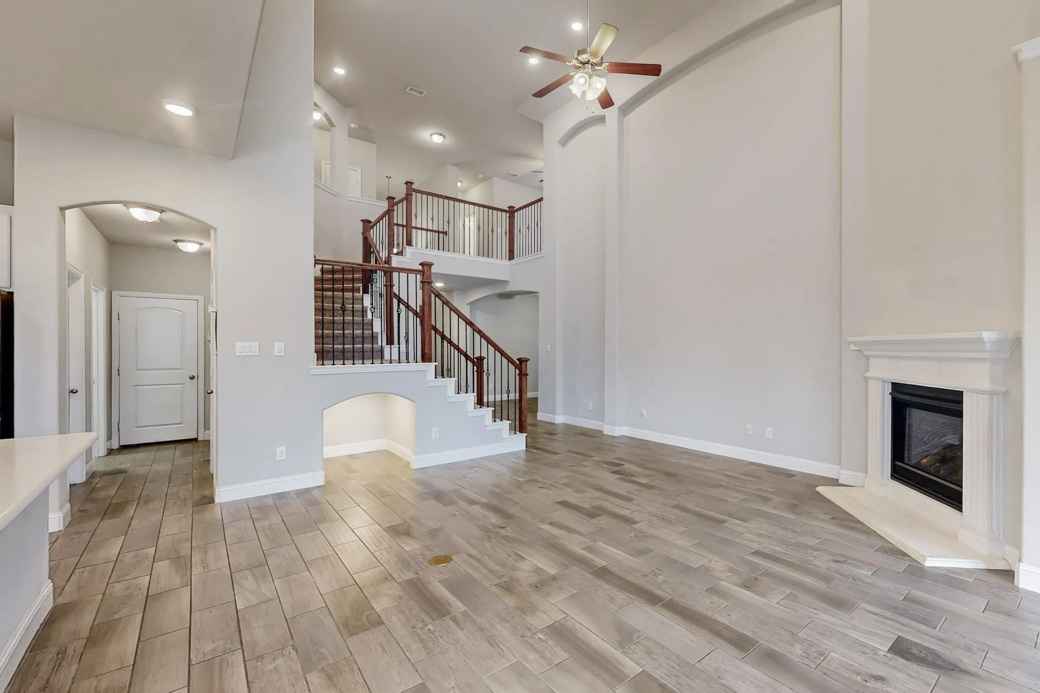 Single Family Residence For Sale in Collin County , 2844 Hackberry Creek Trail, Celina, Texas 75078, 5 Bedroom, 4 Bathroom, 2 Garage spaces, 3,114 Sqft, built in 2017, mls#21324798, Real Estate Agent in Celina, Homes For Sale in Collin county, Homes For Sale in Celina, Realtor in Celina Texas, Real Estate Brokerage Independent Realty Texas, Luminita Cordes Realtor