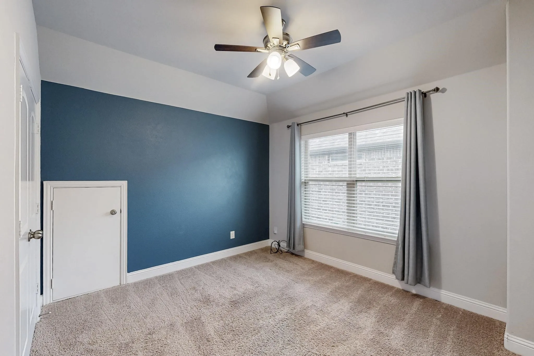 Single Family Residence For Sale in Collin County , 2844 Hackberry Creek Trail, Celina, Texas 75078, 5 Bedroom, 4 Bathroom, 2 Garage spaces, 3,114 Sqft, built in 2017, mls#21324798, Real Estate Agent in Celina, Homes For Sale in Collin county, Homes For Sale in Celina, Realtor in Celina Texas, Real Estate Brokerage Independent Realty Texas, Luminita Cordes Realtor