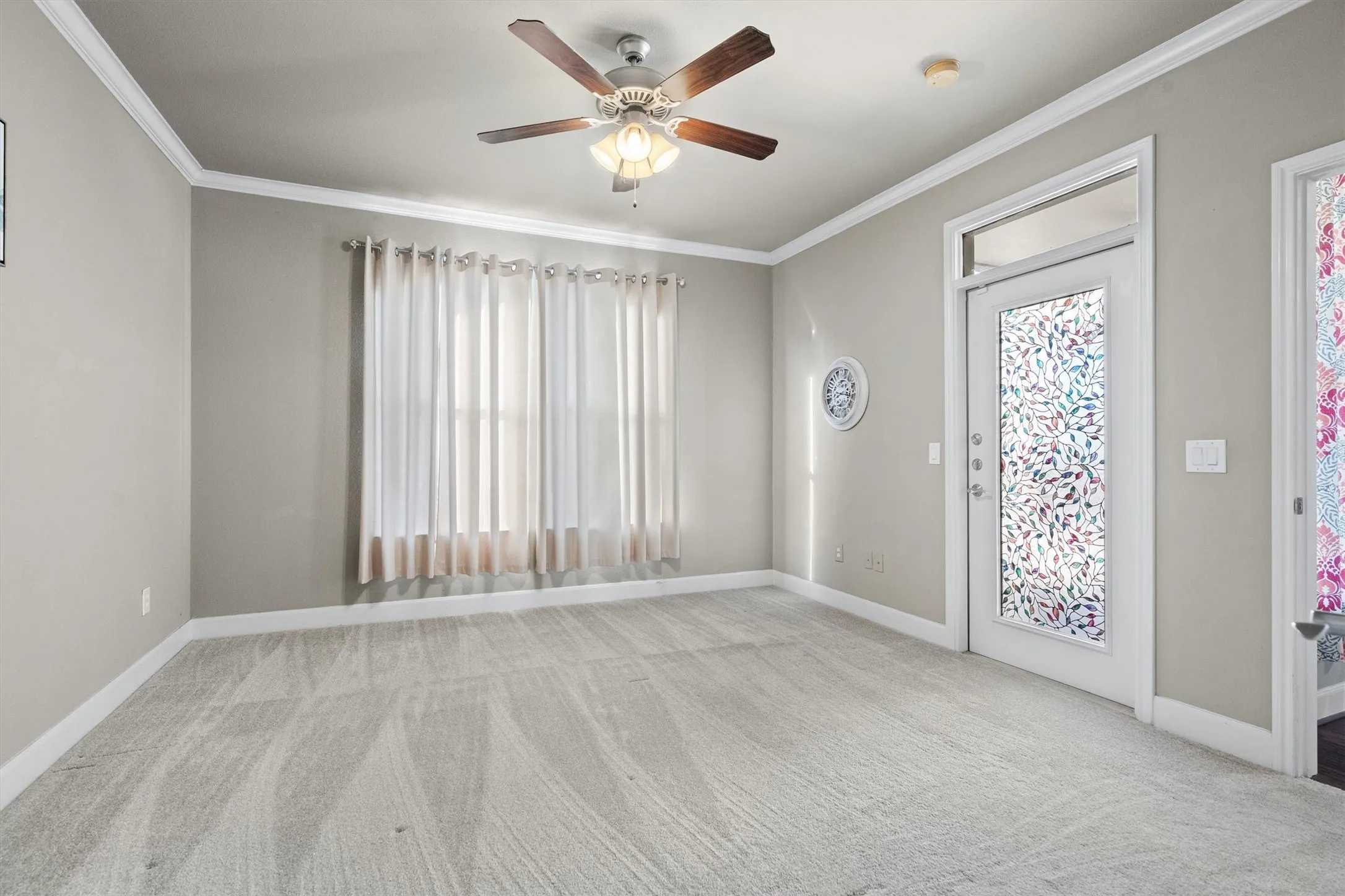 Condominium For Sale in Denton County , 500 Waters Edge Drive 125, Lake Dallas, Texas 75065, 3 Bedroom, 2 Bathroom, 2 Garage spaces, 1,450 Sqft, built in 2005, mls#21324201, Real Estate Agent in Lake Dallas, Homes For Sale in Denton county, Homes For Sale in Lake Dallas, Realtor in Lake Dallas Texas, Real Estate Brokerage Independent Realty Texas, Luminita Cordes Realtor