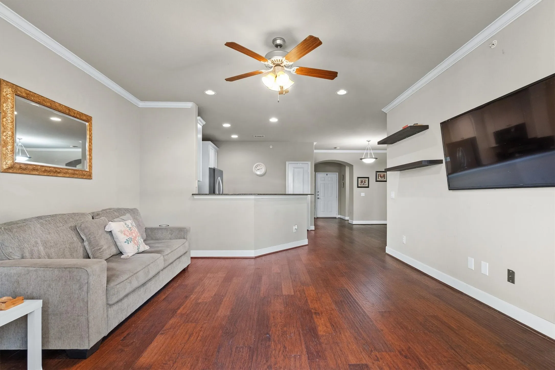 Condominium For Sale in Denton County , 500 Waters Edge Drive 125, Lake Dallas, Texas 75065, 3 Bedroom, 2 Bathroom, 2 Garage spaces, 1,450 Sqft, built in 2005, mls#21324201, Real Estate Agent in Lake Dallas, Homes For Sale in Denton county, Homes For Sale in Lake Dallas, Realtor in Lake Dallas Texas, Real Estate Brokerage Independent Realty Texas, Luminita Cordes Realtor