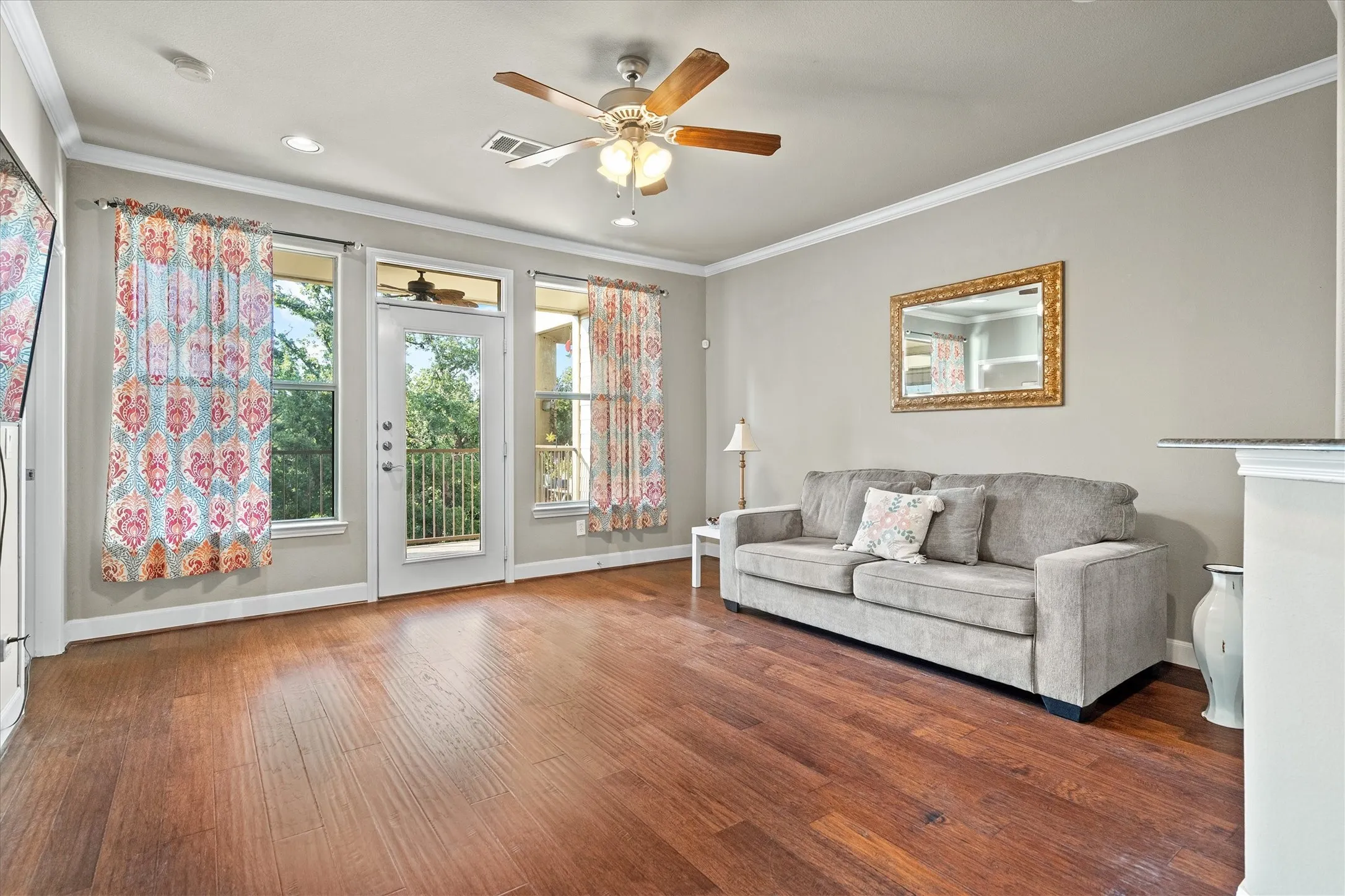 Condominium For Sale in Denton County , 500 Waters Edge Drive 125, Lake Dallas, Texas 75065, 3 Bedroom, 2 Bathroom, 2 Garage spaces, 1,450 Sqft, built in 2005, mls#21324201, Real Estate Agent in Lake Dallas, Homes For Sale in Denton county, Homes For Sale in Lake Dallas, Realtor in Lake Dallas Texas, Real Estate Brokerage Independent Realty Texas, Luminita Cordes Realtor
