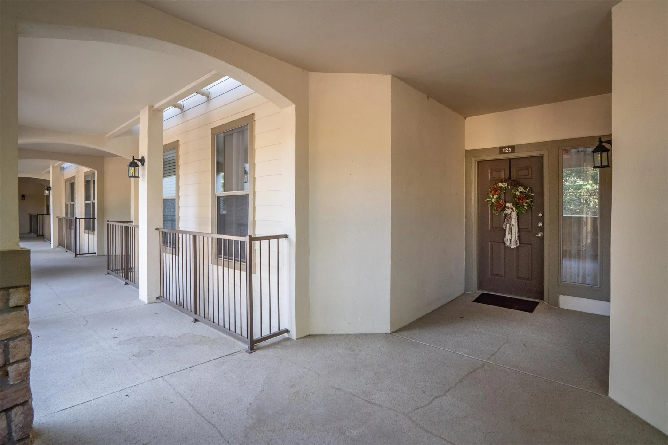 Condominium For Sale in Denton County , 500 Waters Edge Drive 125, Lake Dallas, Texas 75065, 3 Bedroom, 2 Bathroom, 2 Garage spaces, 1,450 Sqft, built in 2005, mls#21324201, Real Estate Agent in Lake Dallas, Homes For Sale in Denton county, Homes For Sale in Lake Dallas, Realtor in Lake Dallas Texas, Real Estate Brokerage Independent Realty Texas, Luminita Cordes Realtor
