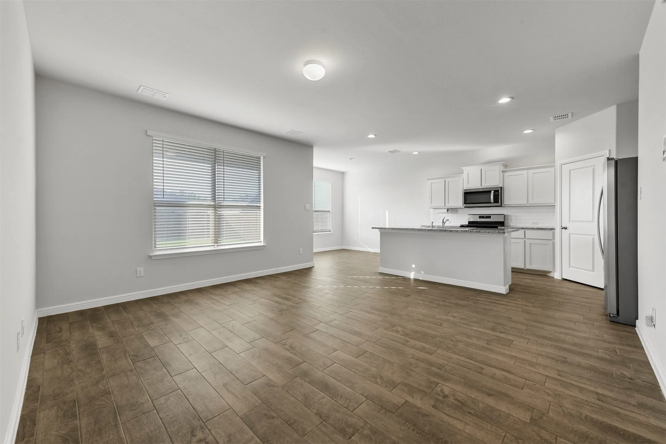 Single Family Residence For Rent in Wise County , 131 Orchard Pines Place, Boyd, Texas 76023, 3 Bedroom, 2 Bathroom, 2 Garage spaces, 1,488 Sqft, built in 2023, mls#21324825, Real Estate Agent in Boyd, Homes For Rent in Wise county, Homes For Rent in Boyd, Realtor in Boyd Texas, Real Estate Brokerage Independent Realty Texas, Luminita Cordes Realtor
