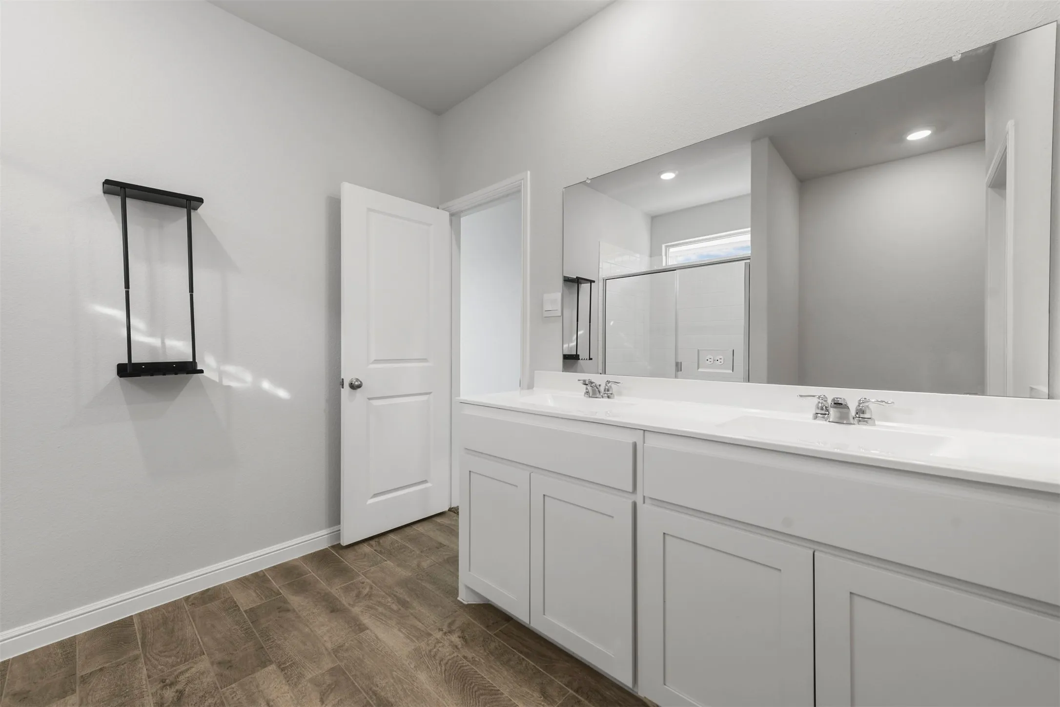 Single Family Residence For Rent in Wise County , 131 Orchard Pines Place, Boyd, Texas 76023, 3 Bedroom, 2 Bathroom, 2 Garage spaces, 1,488 Sqft, built in 2023, mls#21324825, Real Estate Agent in Boyd, Homes For Rent in Wise county, Homes For Rent in Boyd, Realtor in Boyd Texas, Real Estate Brokerage Independent Realty Texas, Luminita Cordes Realtor