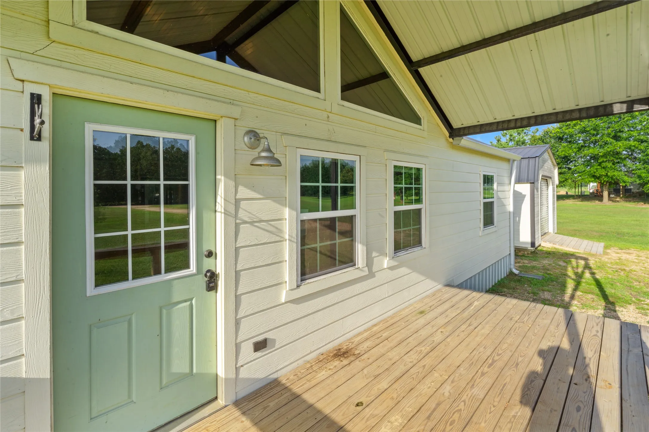 Single Family Residence For Sale in Wood County , 1001 County Road 1350, Quitman, Texas 75783, 3 Bedroom, 2 Bathroom, Garage spaces, 1,224 Sqft, built in 2022, mls#21323004, Real Estate Agent in Quitman, Homes For Sale in Wood county, Homes For Sale in Quitman, Realtor in Quitman Texas, Real Estate Brokerage Independent Realty Texas, Luminita Cordes Realtor