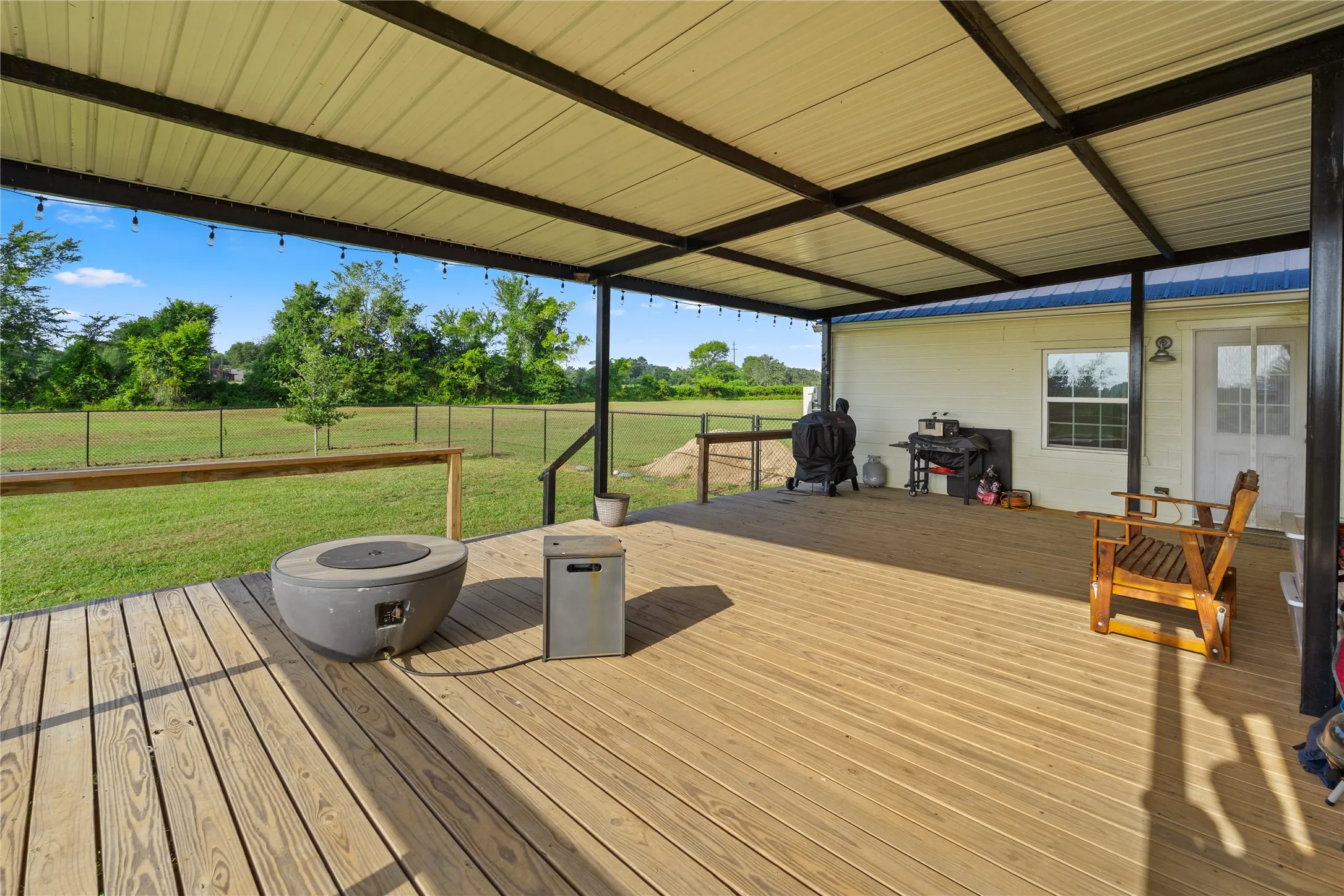 Single Family Residence For Sale in Wood County , 1001 County Road 1350, Quitman, Texas 75783, 3 Bedroom, 2 Bathroom, Garage spaces, 1,224 Sqft, built in 2022, mls#21323004, Real Estate Agent in Quitman, Homes For Sale in Wood county, Homes For Sale in Quitman, Realtor in Quitman Texas, Real Estate Brokerage Independent Realty Texas, Luminita Cordes Realtor