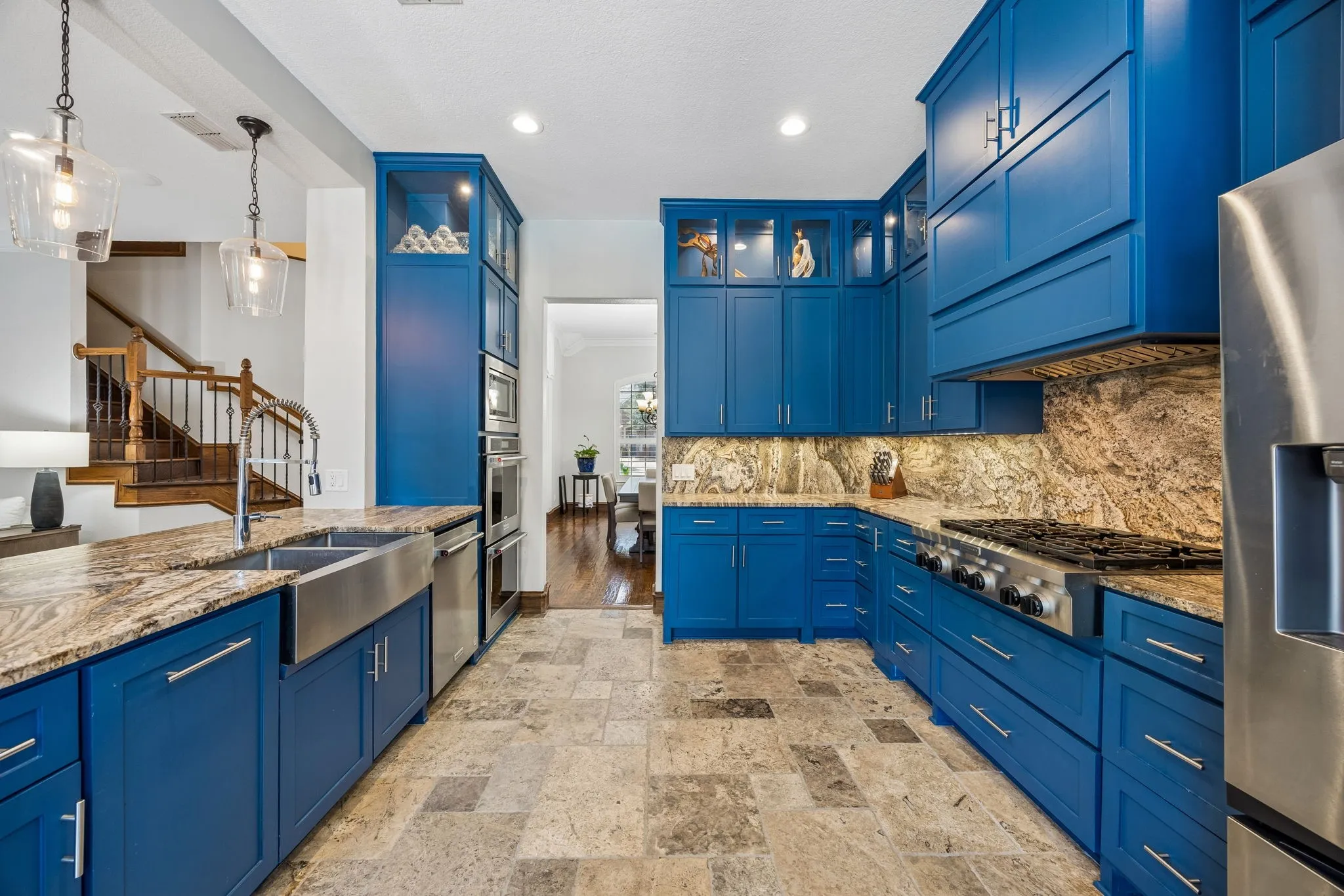 Single Family Residence For Sale in Collin County , 11518 Castle Brook Lane, Frisco, Texas 75035, 5 Bedrooms, 4 Bathrooms, 3 Garage spaces, 3,907 Sqft, built in 2004, Price $900,000, mls#21322198, Real Estate Agent in Frisco, Homes For Sale in Collin county, Homes For Sale in Frisco, Realtor in Frisco Texas, Real Estate Brokerage Independent Realty Texas, Luminita Cordes Realtor