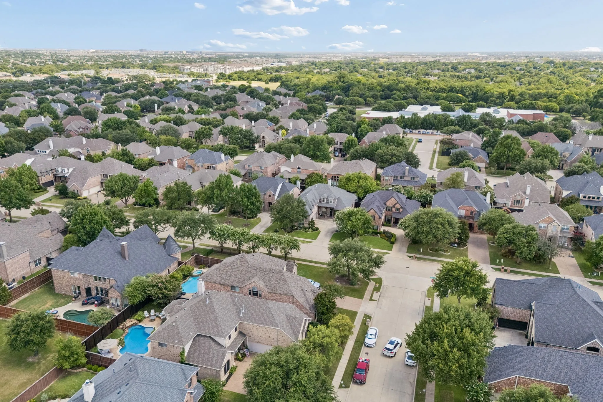 Single Family Residence For Sale in Collin County , 11518 Castle Brook Lane, Frisco, Texas 75035, 5 Bedrooms, 4 Bathrooms, 3 Garage spaces, 3,907 Sqft, built in 2004, Price $900,000, mls#21322198, Real Estate Agent in Frisco, Homes For Sale in Collin county, Homes For Sale in Frisco, Realtor in Frisco Texas, Real Estate Brokerage Independent Realty Texas, Luminita Cordes Realtor
