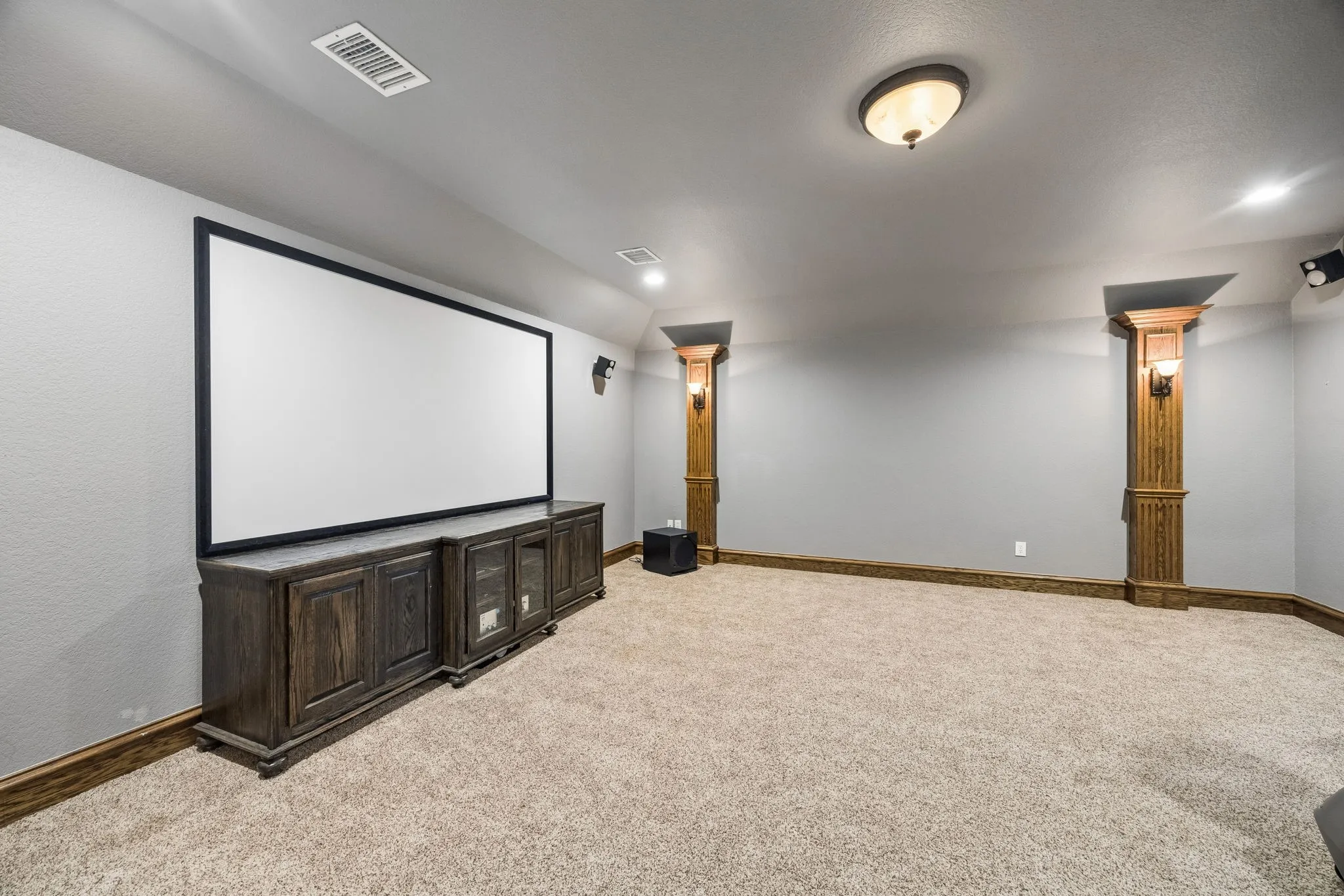 Single Family Residence For Sale in Collin County , 11518 Castle Brook Lane, Frisco, Texas 75035, 5 Bedrooms, 4 Bathrooms, 3 Garage spaces, 3,907 Sqft, built in 2004, Price $900,000, mls#21322198, Real Estate Agent in Frisco, Homes For Sale in Collin county, Homes For Sale in Frisco, Realtor in Frisco Texas, Real Estate Brokerage Independent Realty Texas, Luminita Cordes Realtor