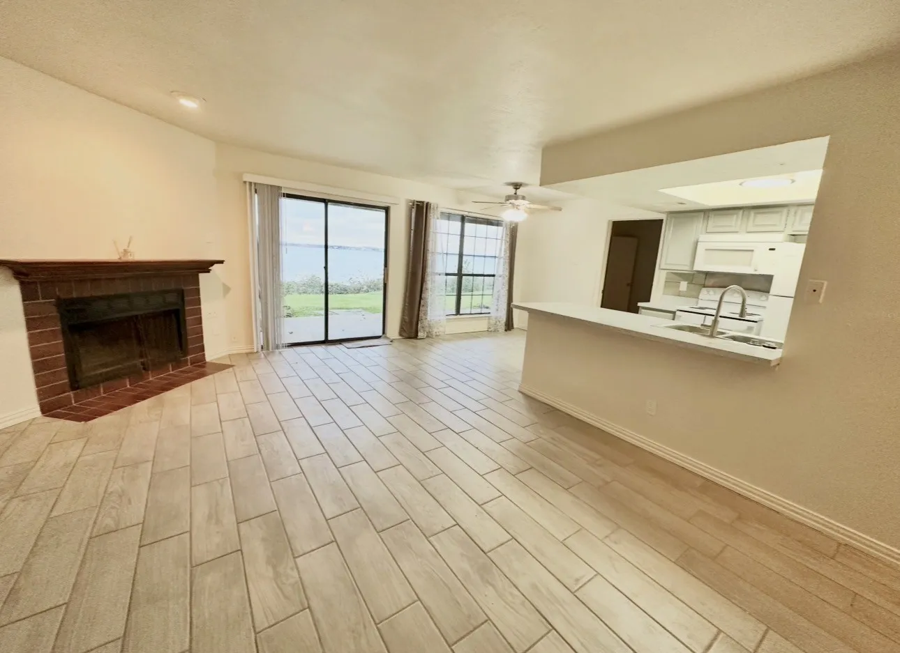 Condominium For Sale in Dallas County , 4472 Chaha Road 104, Garland, Texas 75043, 2 Bedrooms, 2 Bathrooms, Garage spaces, 958 Sqft, built in 1981, Price $169,000, mls#21317142, Real Estate Agent in Garland, Homes For Sale in Dallas county, Homes For Sale in Garland, Realtor in Garland Texas, Real Estate Brokerage Independent Realty Texas, Luminita Cordes Realtor