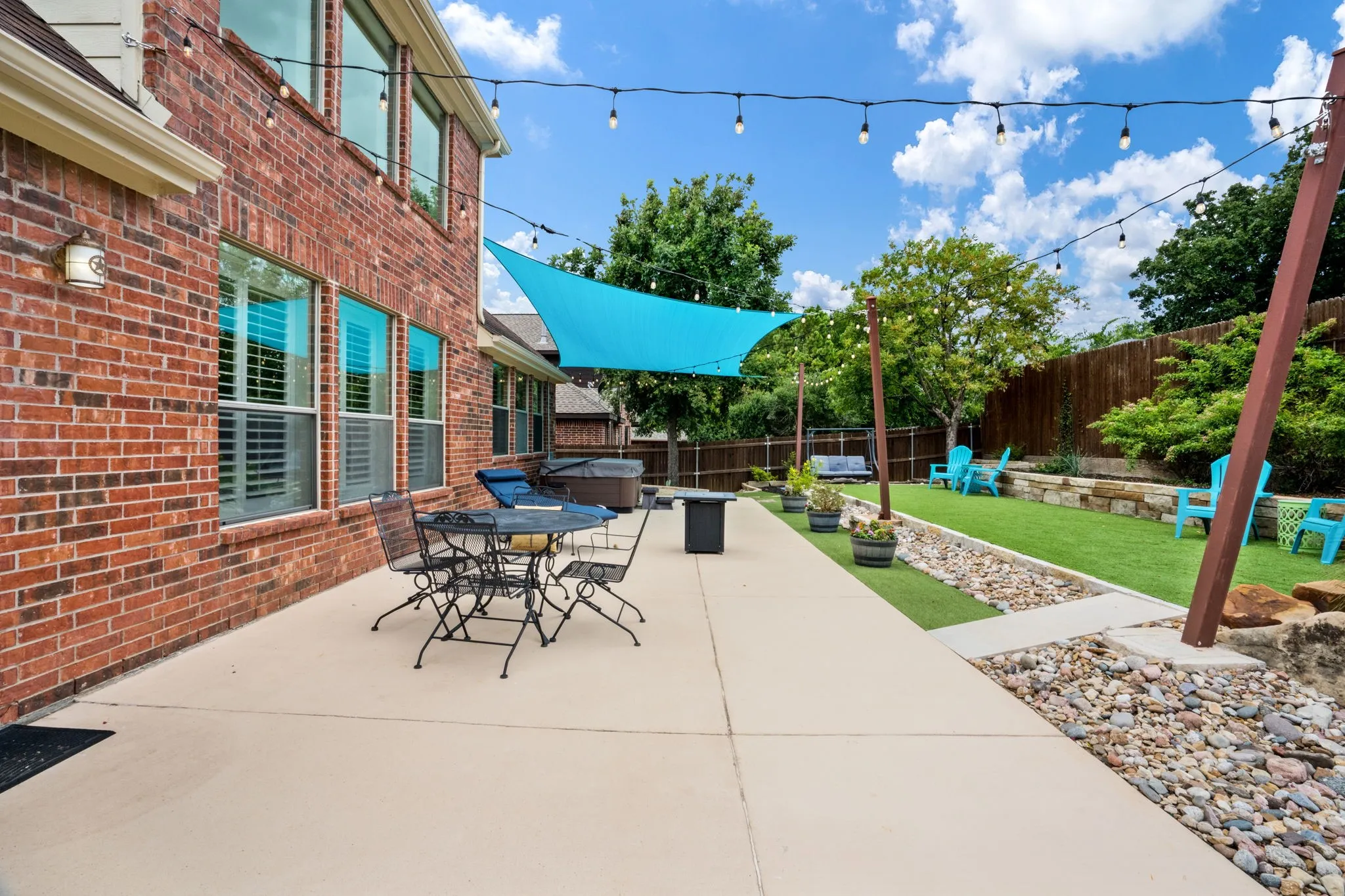 Single Family Residence For Sale in Denton County , 102 Stamford Drive, Hickory Creek, Texas 75065, 5 Bedroom, 4 Bathroom, 3 Garage spaces, 3,234 Sqft, built in 2005, mls#21317254, Real Estate Agent in Hickory Creek, Homes For Sale in Denton county, Homes For Sale in Hickory Creek, Realtor in Hickory Creek Texas, Real Estate Brokerage Independent Realty Texas, Luminita Cordes Realtor
