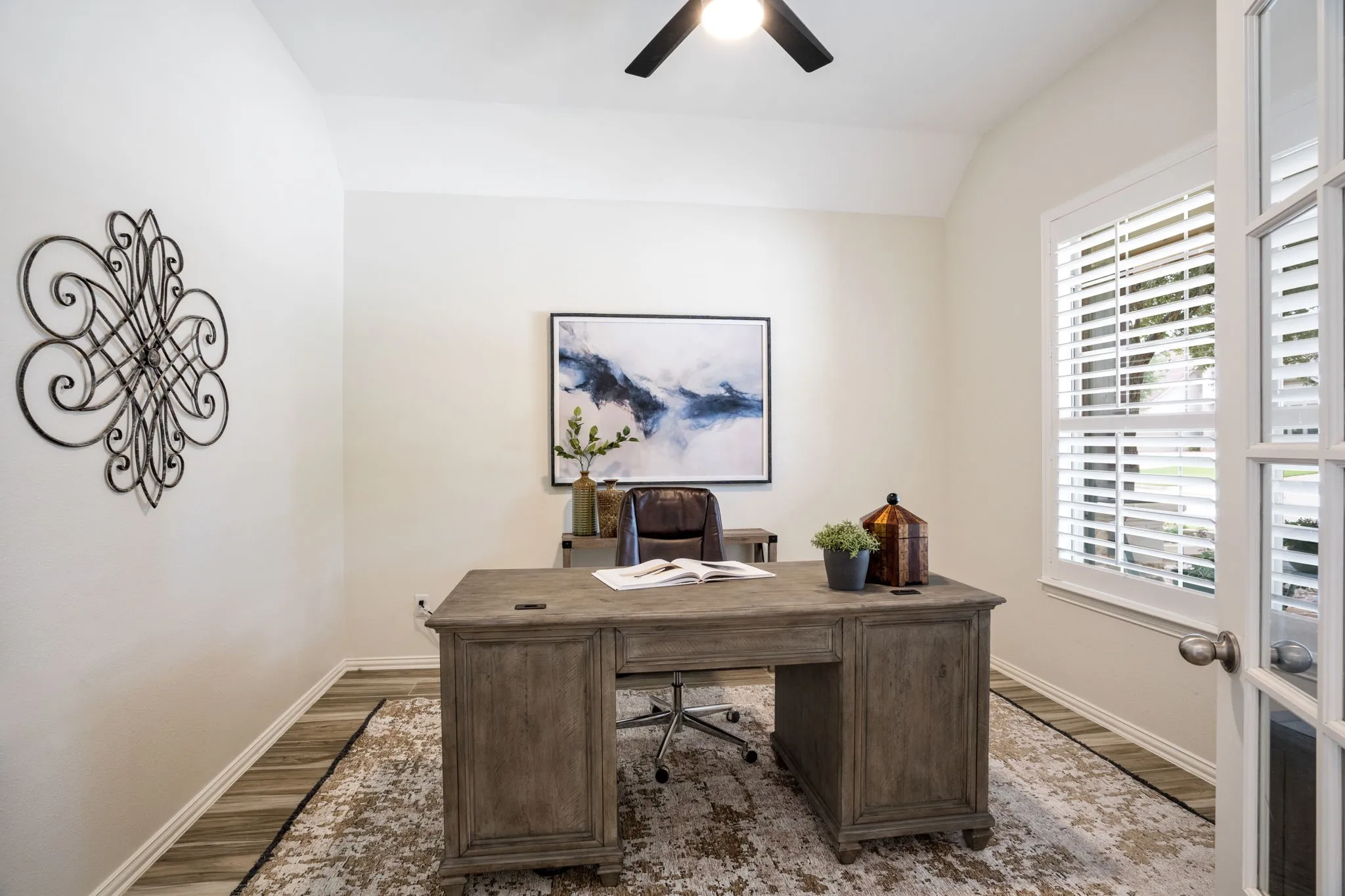 Single Family Residence For Sale in Denton County , 102 Stamford Drive, Hickory Creek, Texas 75065, 5 Bedroom, 4 Bathroom, 3 Garage spaces, 3,234 Sqft, built in 2005, mls#21317254, Real Estate Agent in Hickory Creek, Homes For Sale in Denton county, Homes For Sale in Hickory Creek, Realtor in Hickory Creek Texas, Real Estate Brokerage Independent Realty Texas, Luminita Cordes Realtor