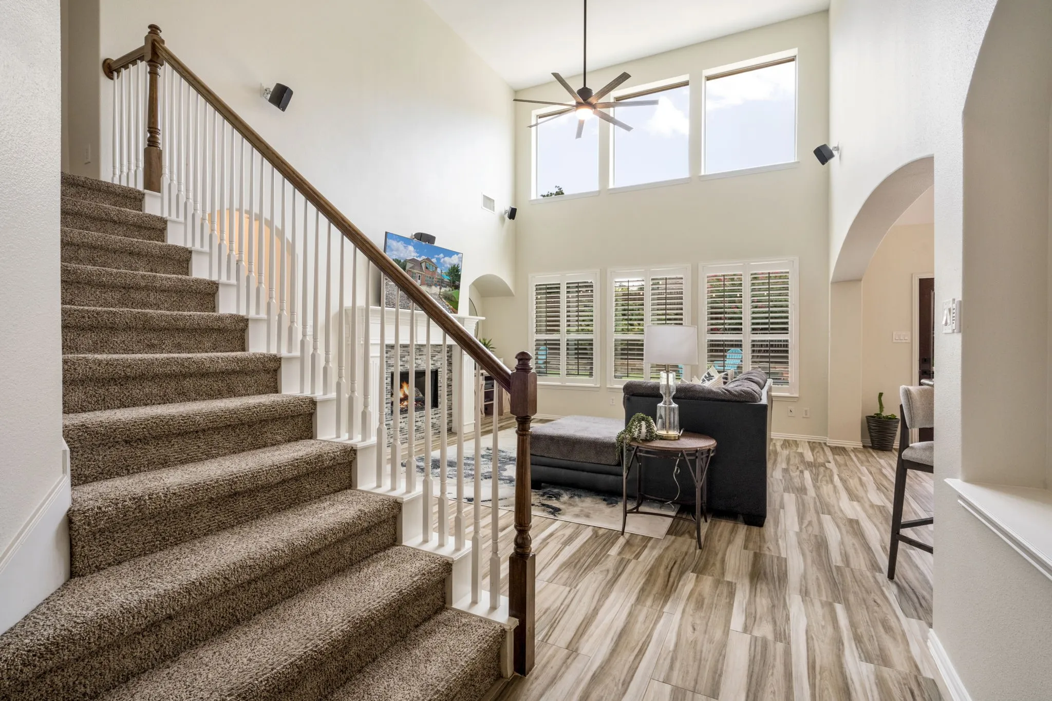 Single Family Residence For Sale in Denton County , 102 Stamford Drive, Hickory Creek, Texas 75065, 5 Bedroom, 4 Bathroom, 3 Garage spaces, 3,234 Sqft, built in 2005, mls#21317254, Real Estate Agent in Hickory Creek, Homes For Sale in Denton county, Homes For Sale in Hickory Creek, Realtor in Hickory Creek Texas, Real Estate Brokerage Independent Realty Texas, Luminita Cordes Realtor