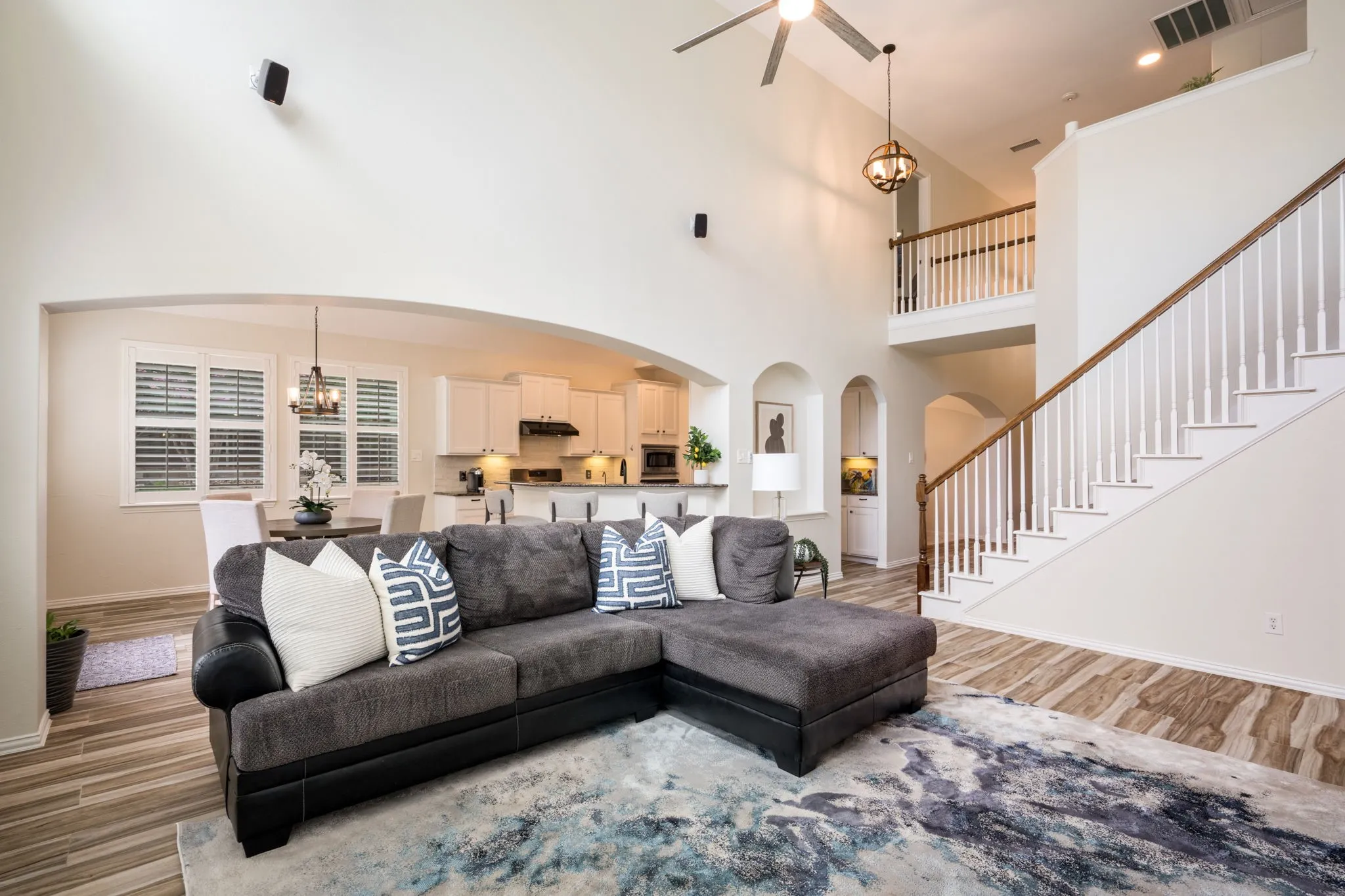 Single Family Residence For Sale in Denton County , 102 Stamford Drive, Hickory Creek, Texas 75065, 5 Bedroom, 4 Bathroom, 3 Garage spaces, 3,234 Sqft, built in 2005, mls#21317254, Real Estate Agent in Hickory Creek, Homes For Sale in Denton county, Homes For Sale in Hickory Creek, Realtor in Hickory Creek Texas, Real Estate Brokerage Independent Realty Texas, Luminita Cordes Realtor