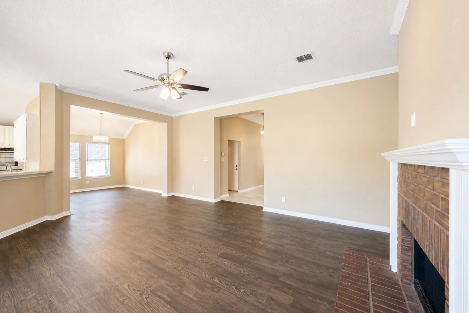 Single Family Residence For Rent in Collin County , 5605 Belle Chasse Lane, Frisco, Texas 75035, 4 Bedroom, 2 Bathroom, 2 Garage spaces, 2,157 Sqft, built in 1995, mls#21324844, Real Estate Agent in Frisco, Homes For Rent in Collin county, Homes For Rent in Frisco, Realtor in Frisco Texas, Real Estate Brokerage Independent Realty Texas, Luminita Cordes Realtor