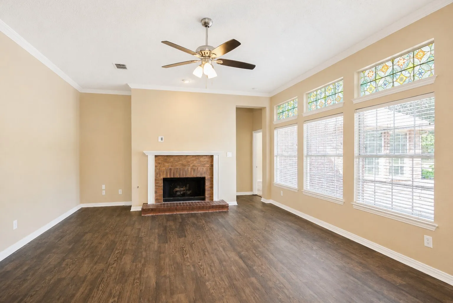 Single Family Residence For Rent in Collin County , 5605 Belle Chasse Lane, Frisco, Texas 75035, 4 Bedroom, 2 Bathroom, 2 Garage spaces, 2,157 Sqft, built in 1995, mls#21324844, Real Estate Agent in Frisco, Homes For Rent in Collin county, Homes For Rent in Frisco, Realtor in Frisco Texas, Real Estate Brokerage Independent Realty Texas, Luminita Cordes Realtor
