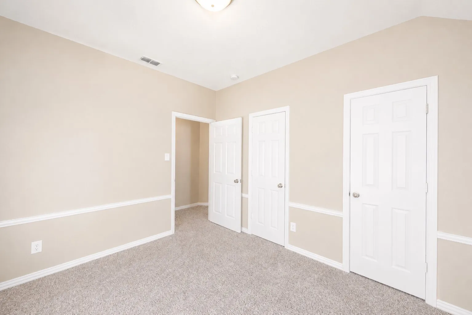 Single Family Residence For Rent in Collin County , 5605 Belle Chasse Lane, Frisco, Texas 75035, 4 Bedroom, 2 Bathroom, 2 Garage spaces, 2,157 Sqft, built in 1995, mls#21324844, Real Estate Agent in Frisco, Homes For Rent in Collin county, Homes For Rent in Frisco, Realtor in Frisco Texas, Real Estate Brokerage Independent Realty Texas, Luminita Cordes Realtor